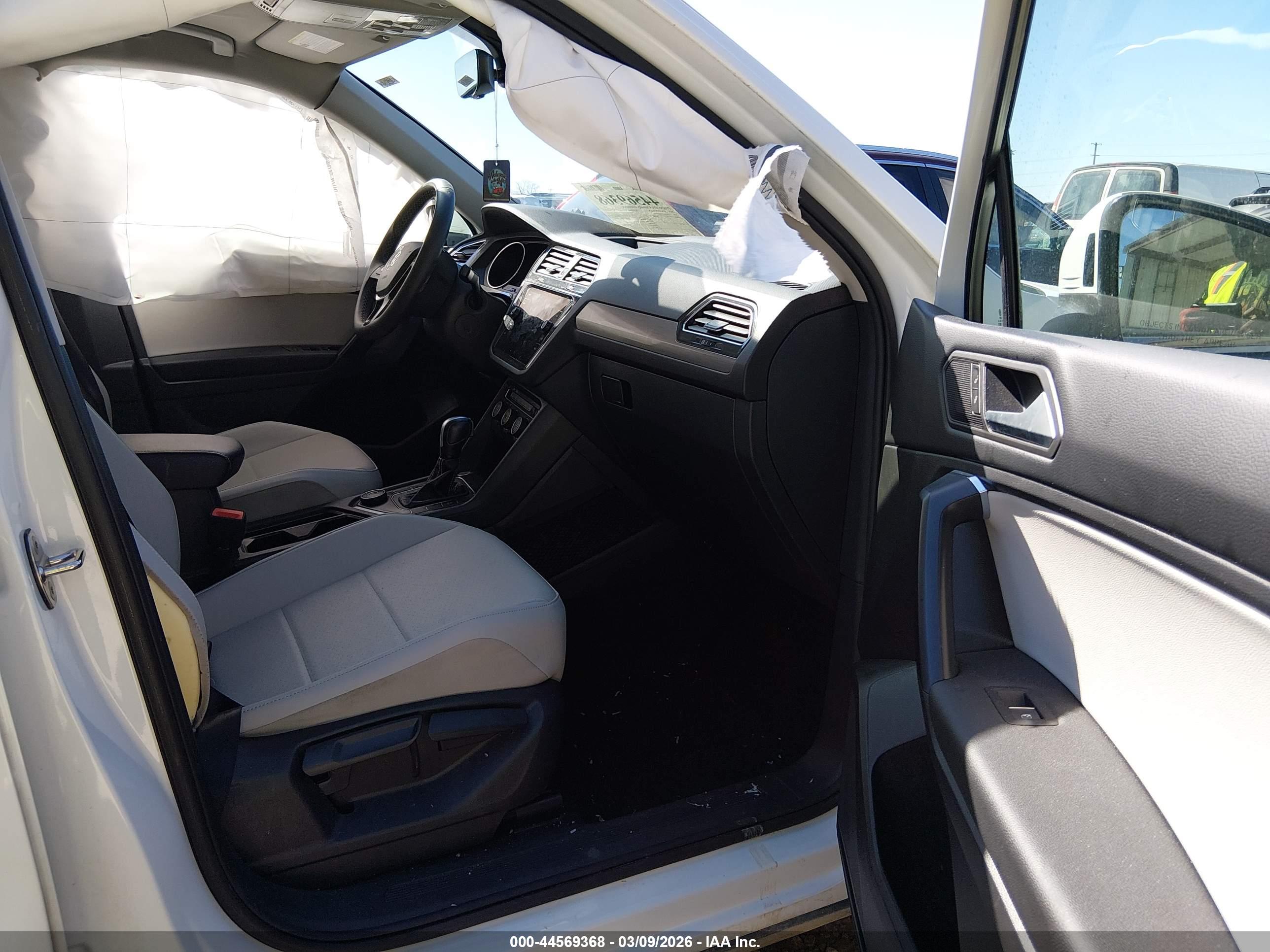 VOLKSWAGEN TIGUAN image 5