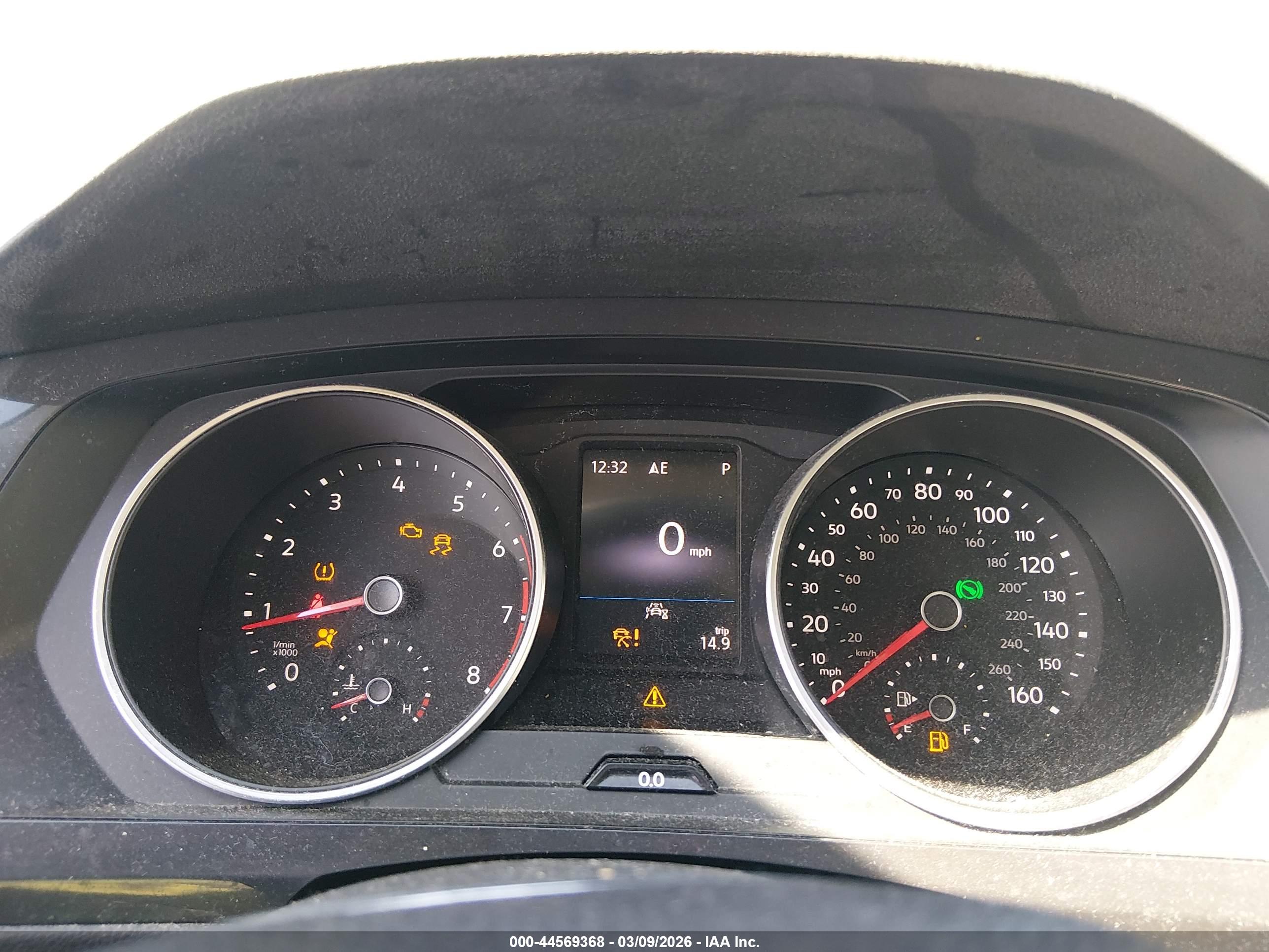 VOLKSWAGEN TIGUAN image 7