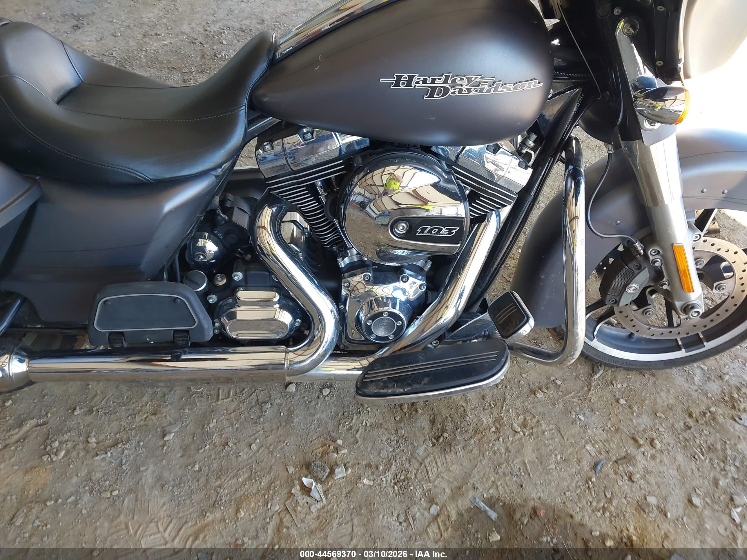 HARLEY-DAVIDSON FLHXS image 8