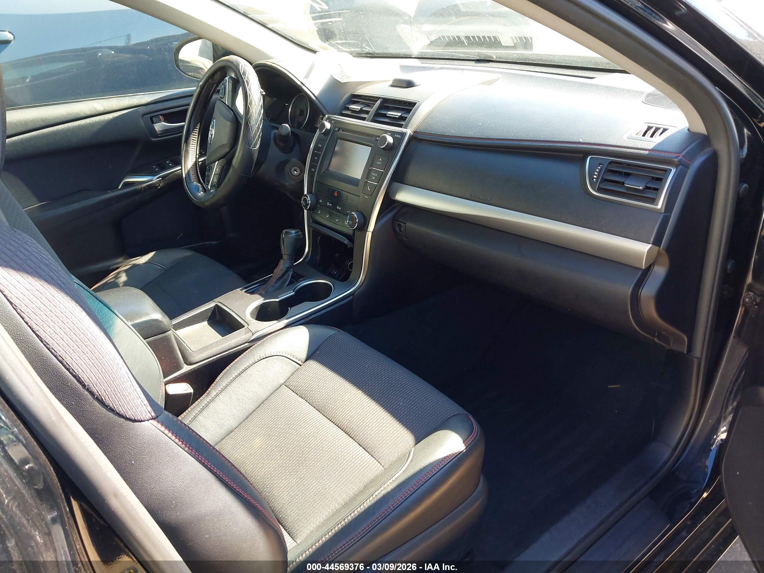 TOYOTA CAMRY image 5