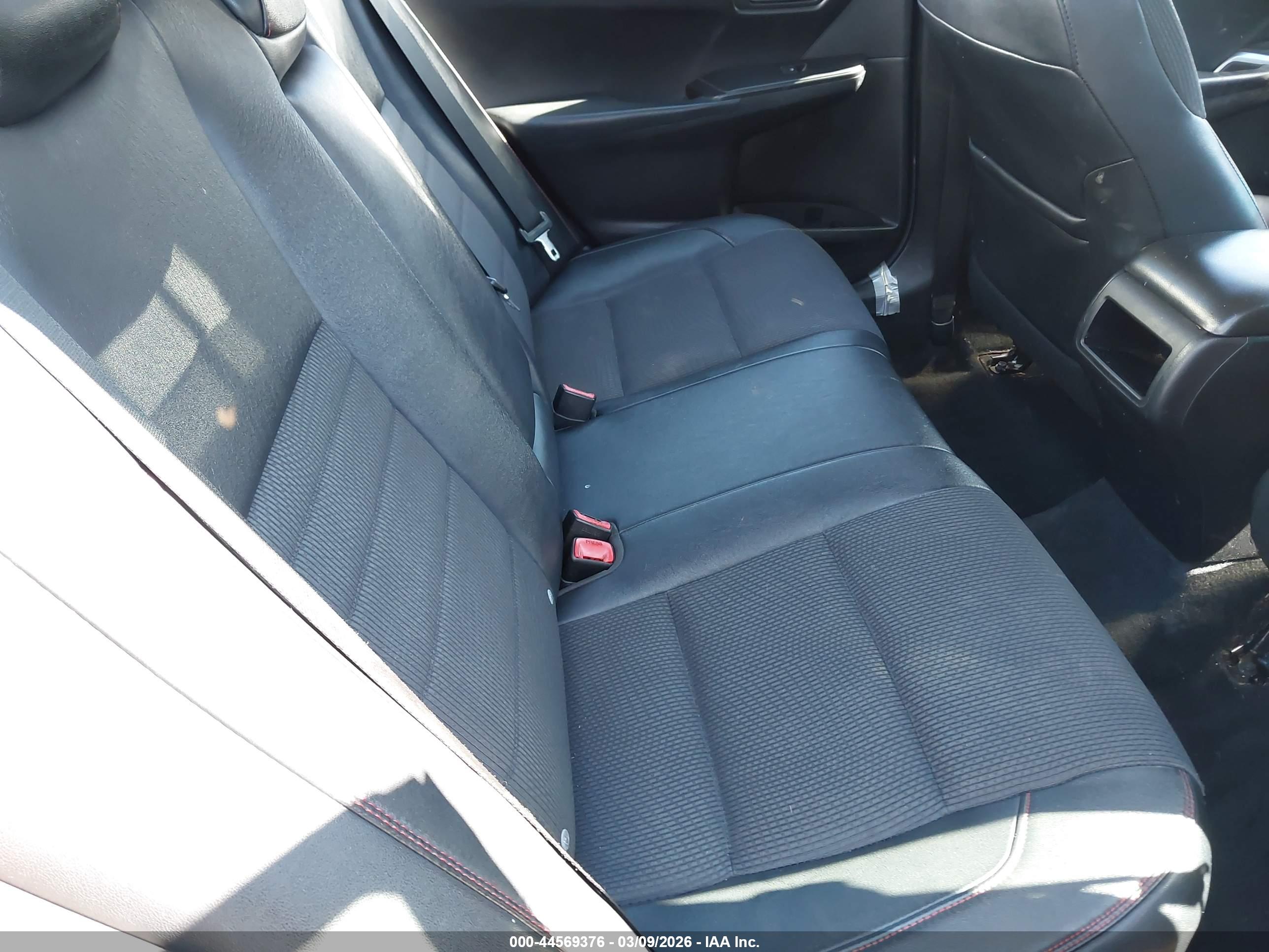 TOYOTA CAMRY image 8
