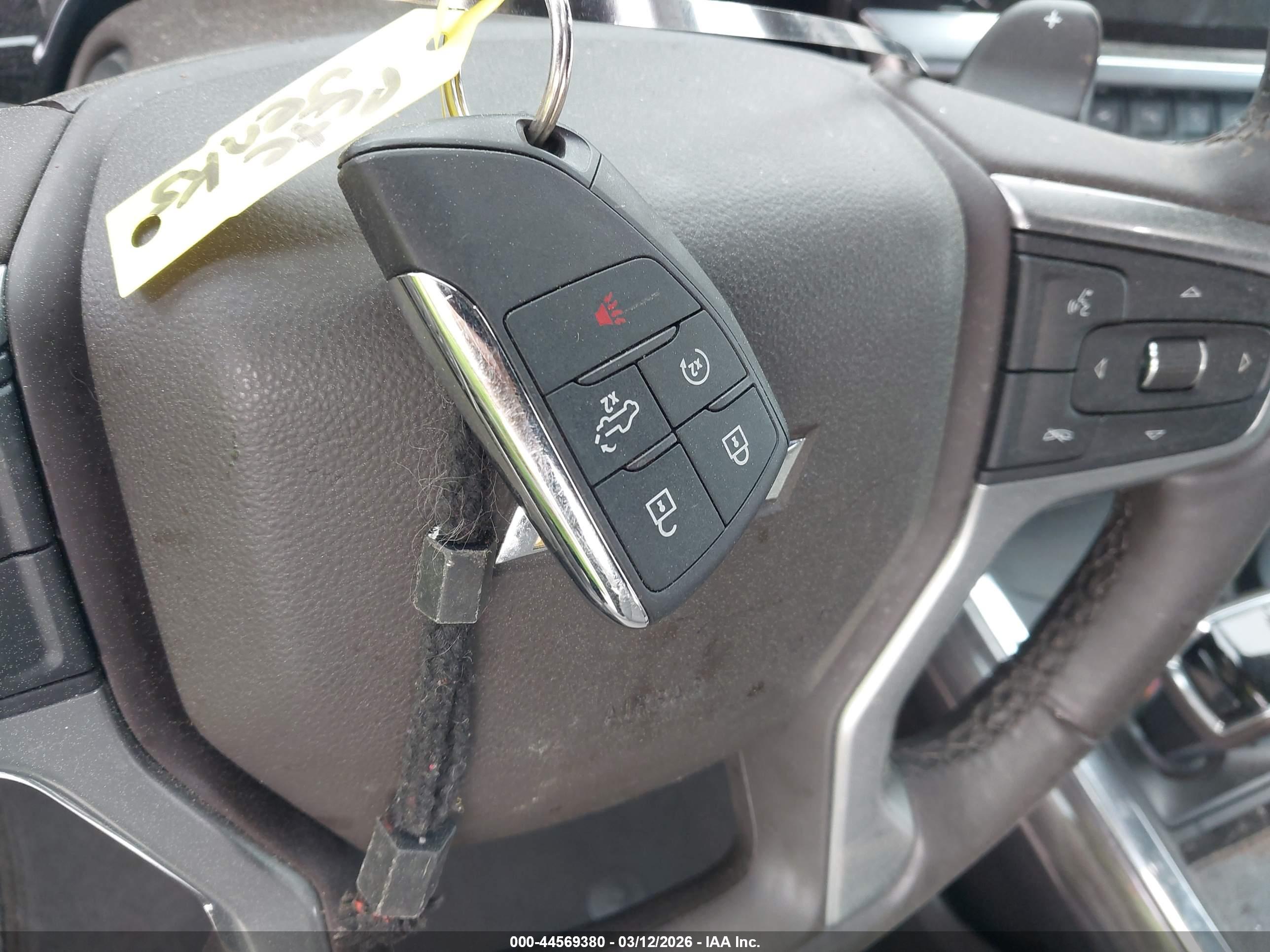 CHEVROLET SILVERADO image 11