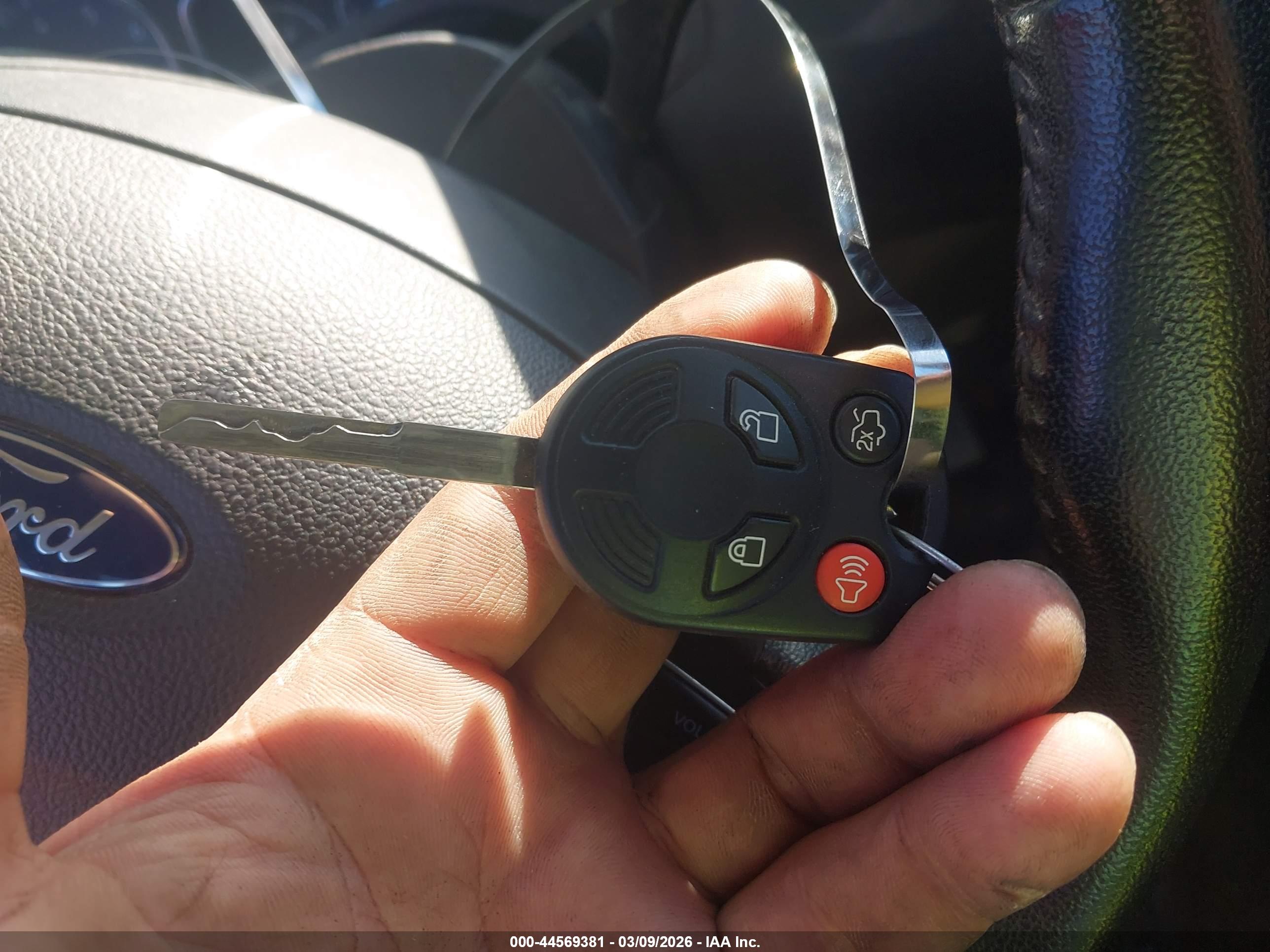 FORD FOCUS image 11
