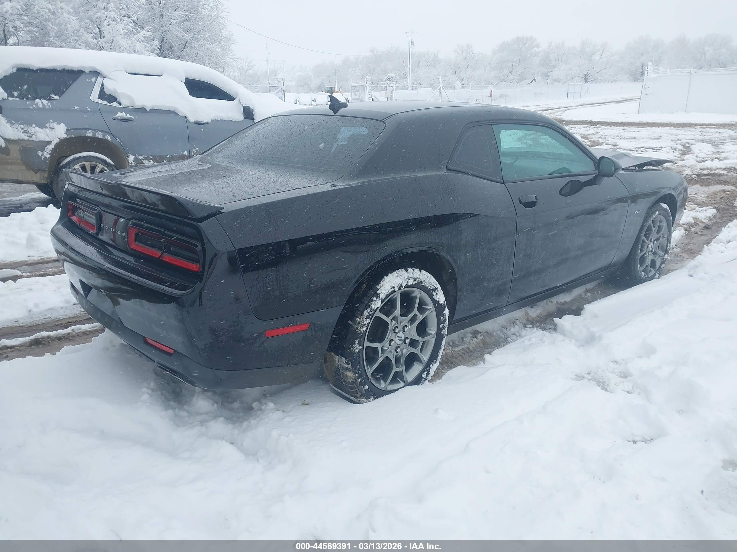 DODGE CHALLENGER image 4