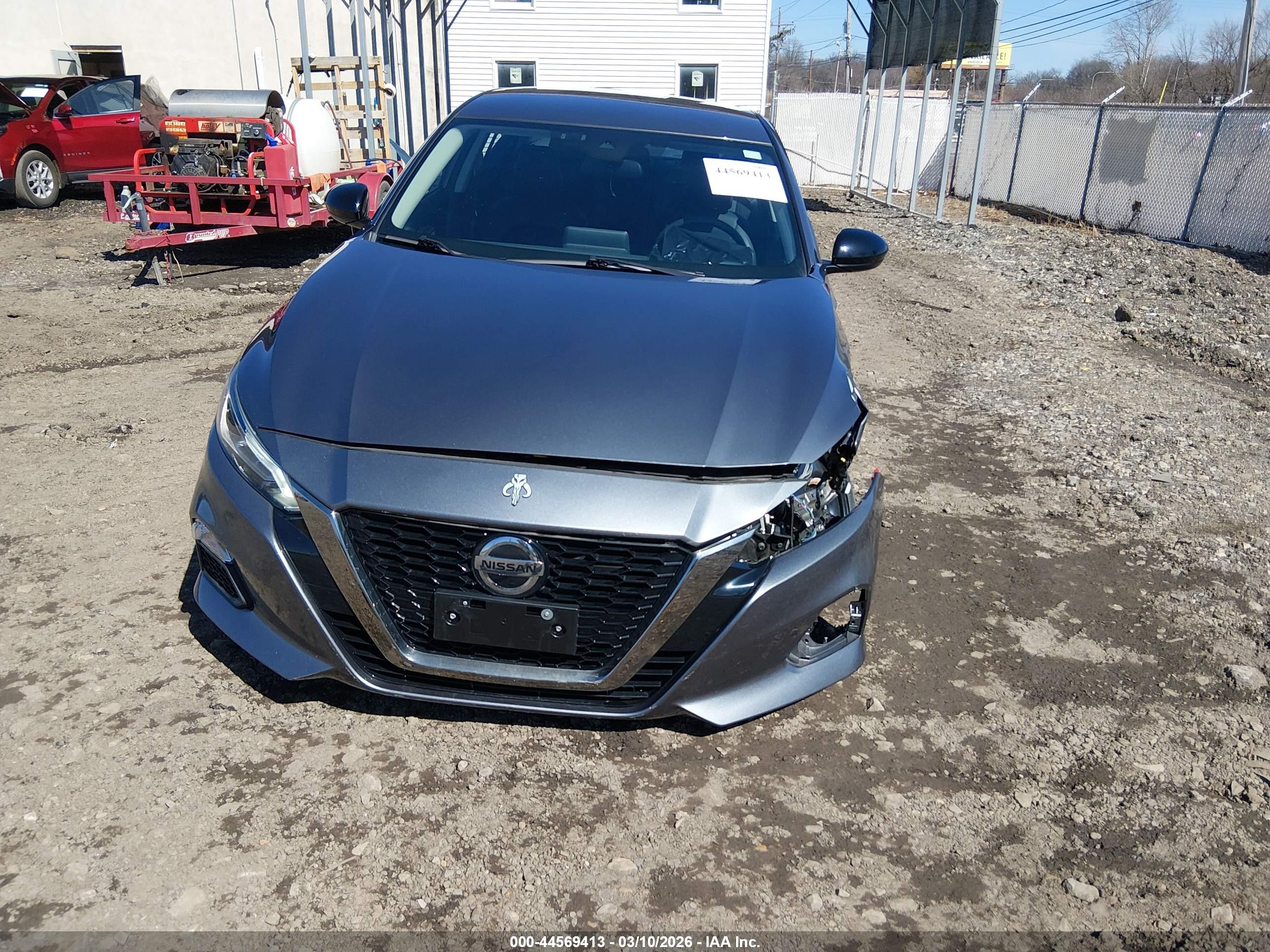 NISSAN ALTIMA image 6