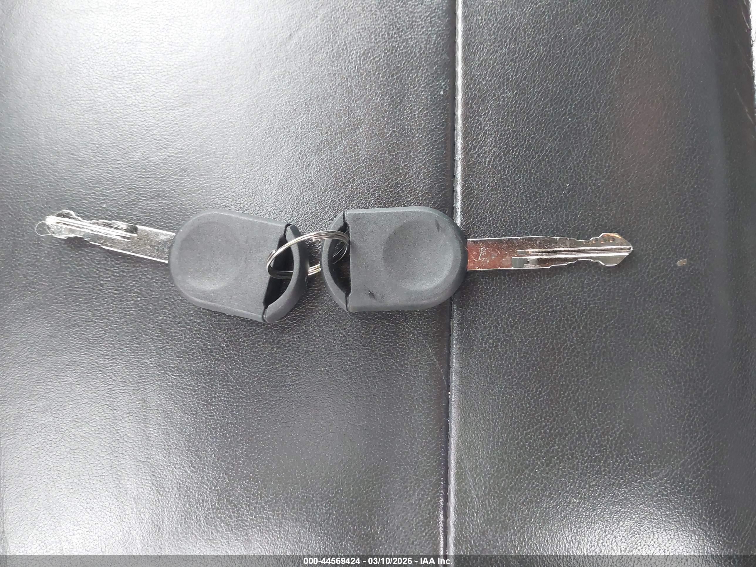 FORD ESCAPE image 11