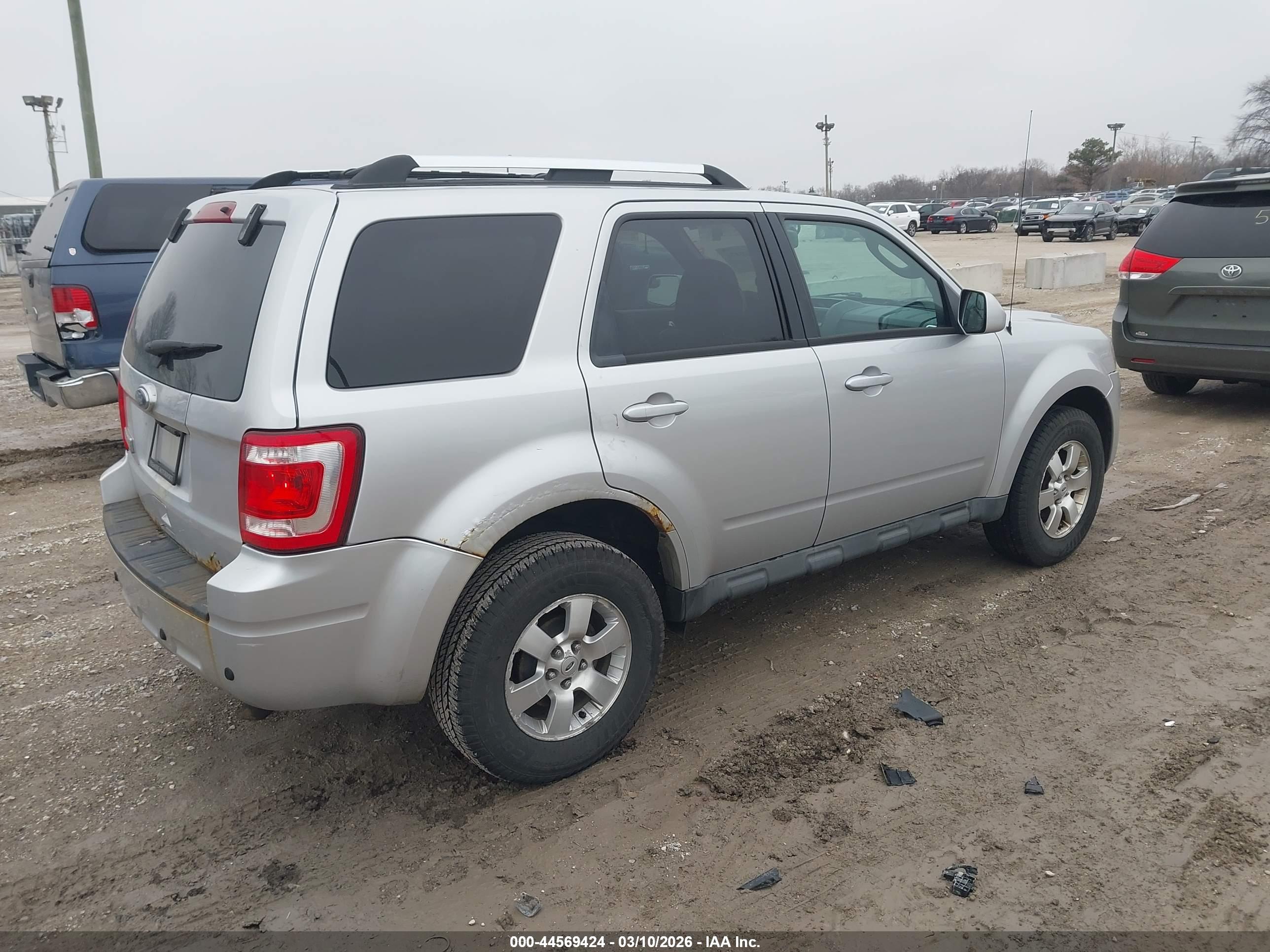 FORD ESCAPE image 4