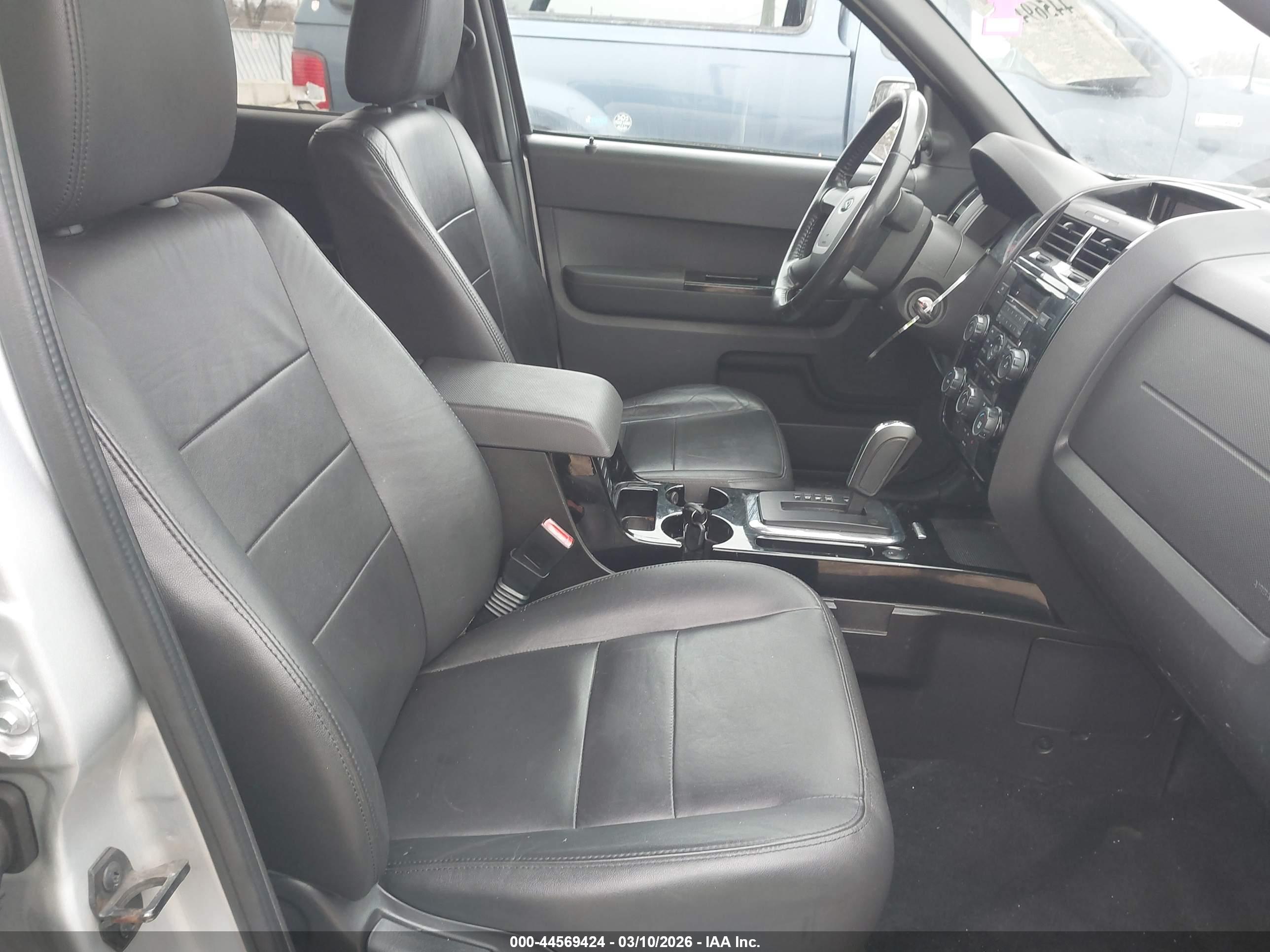 FORD ESCAPE image 5