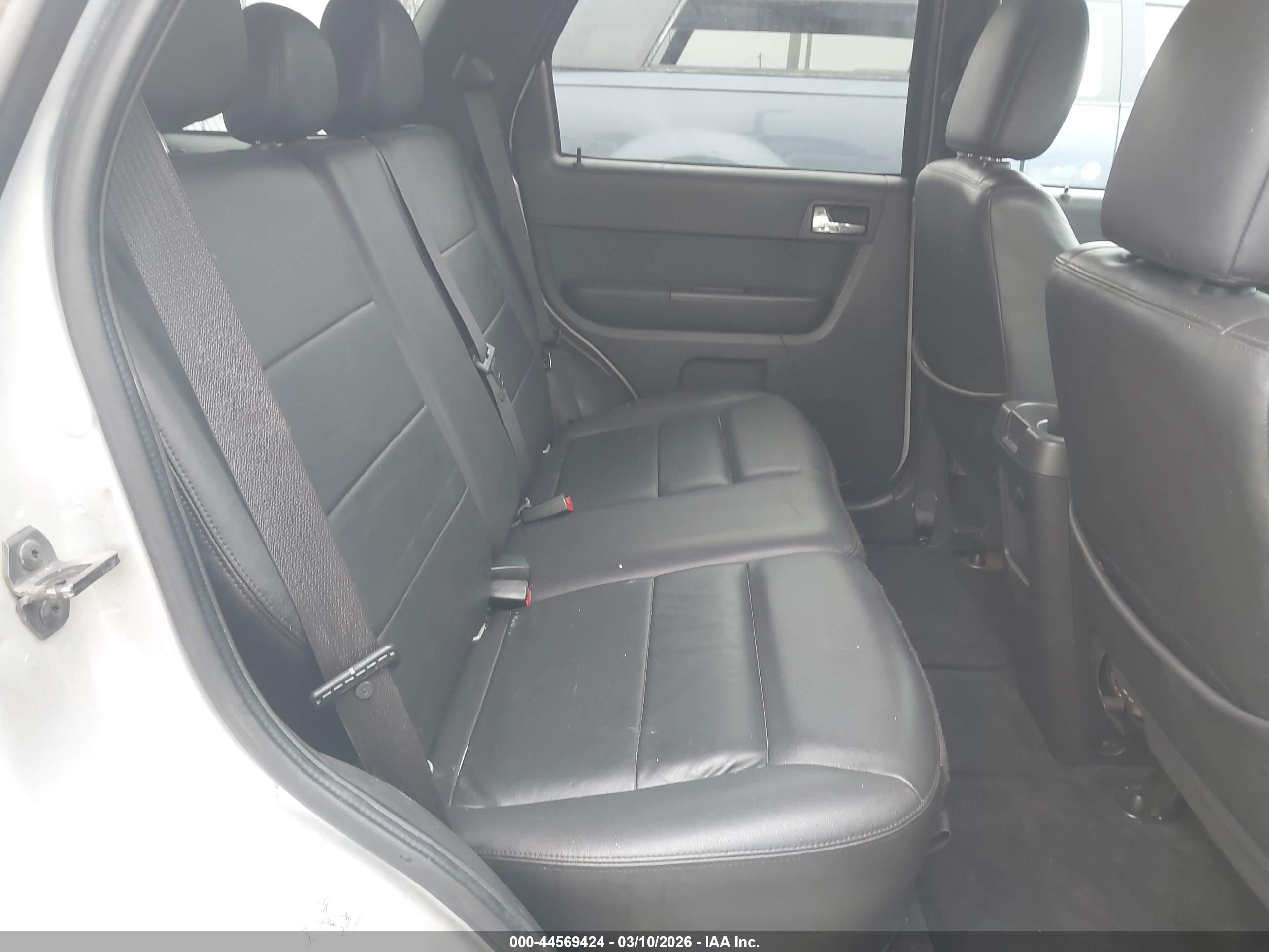 FORD ESCAPE image 8