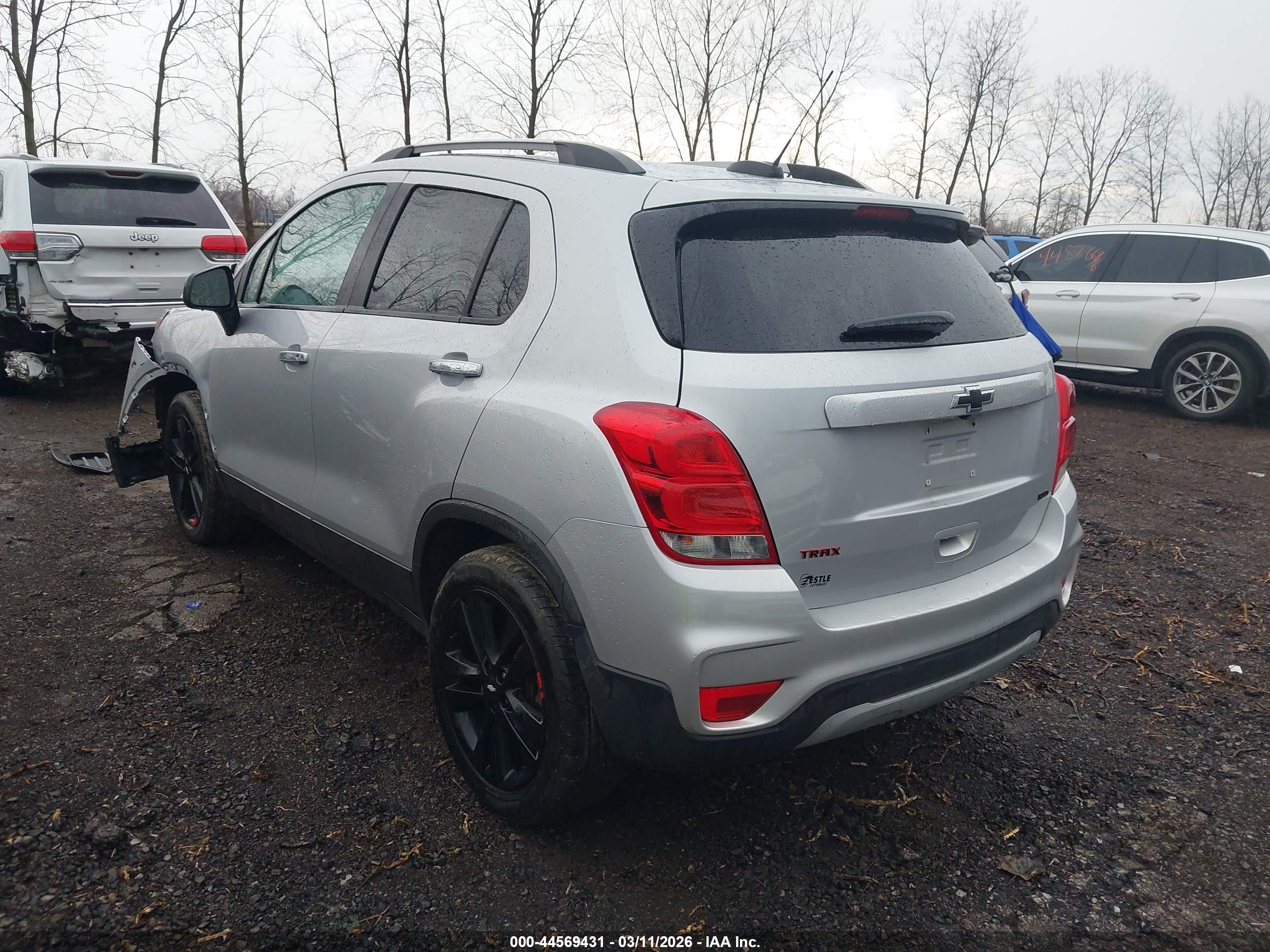 CHEVROLET TRAX image 3