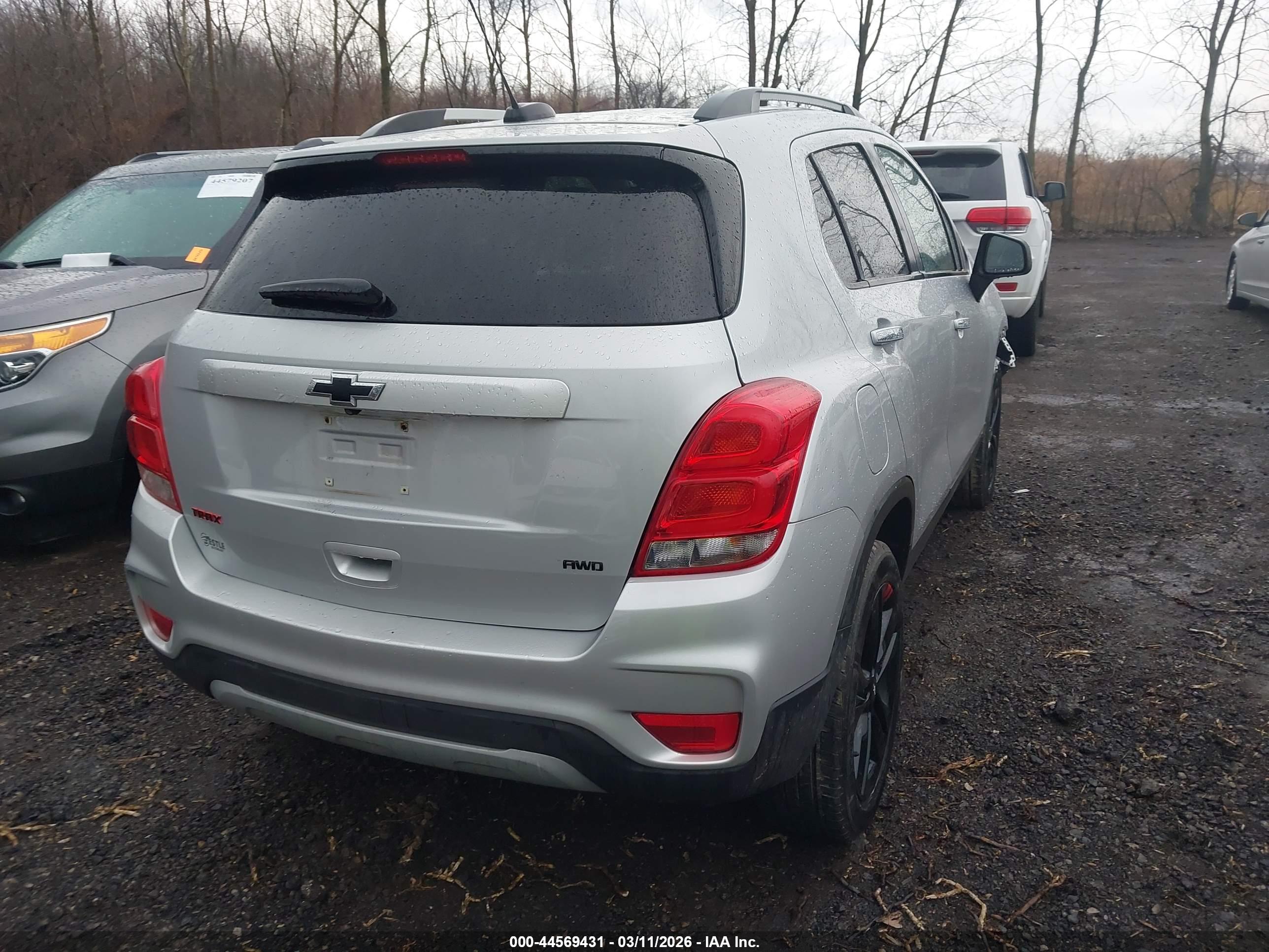 CHEVROLET TRAX image 4