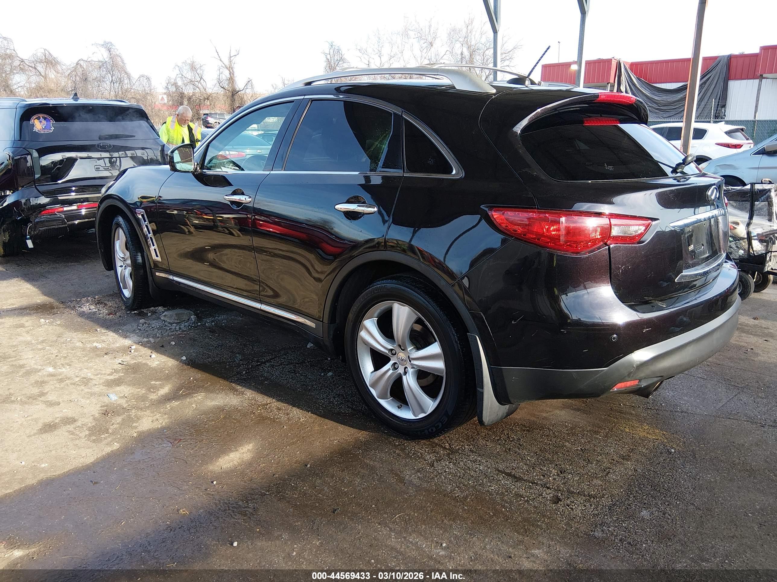INFINITI FX35 image 3