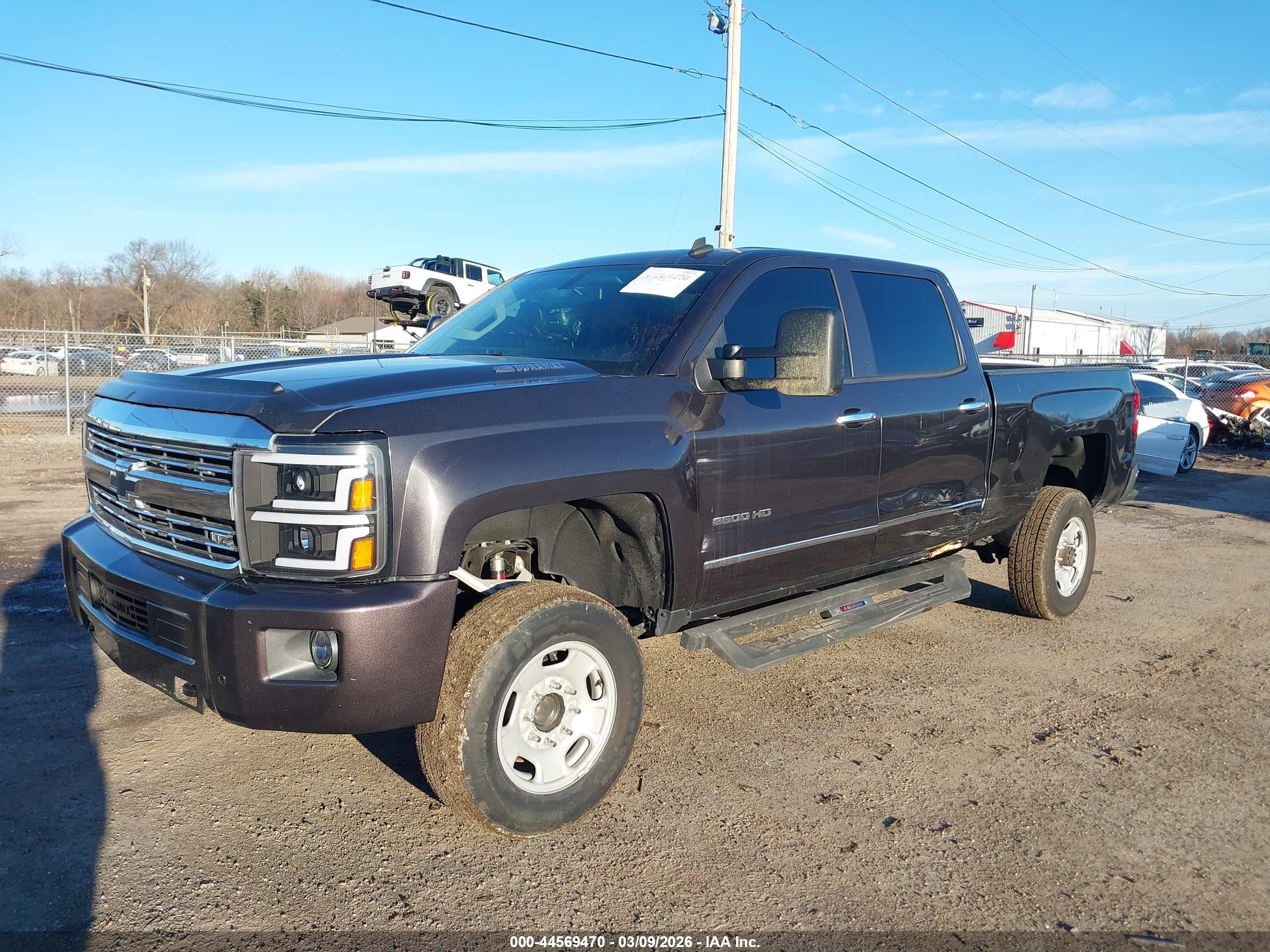 CHEVROLET SILVERADO image 2