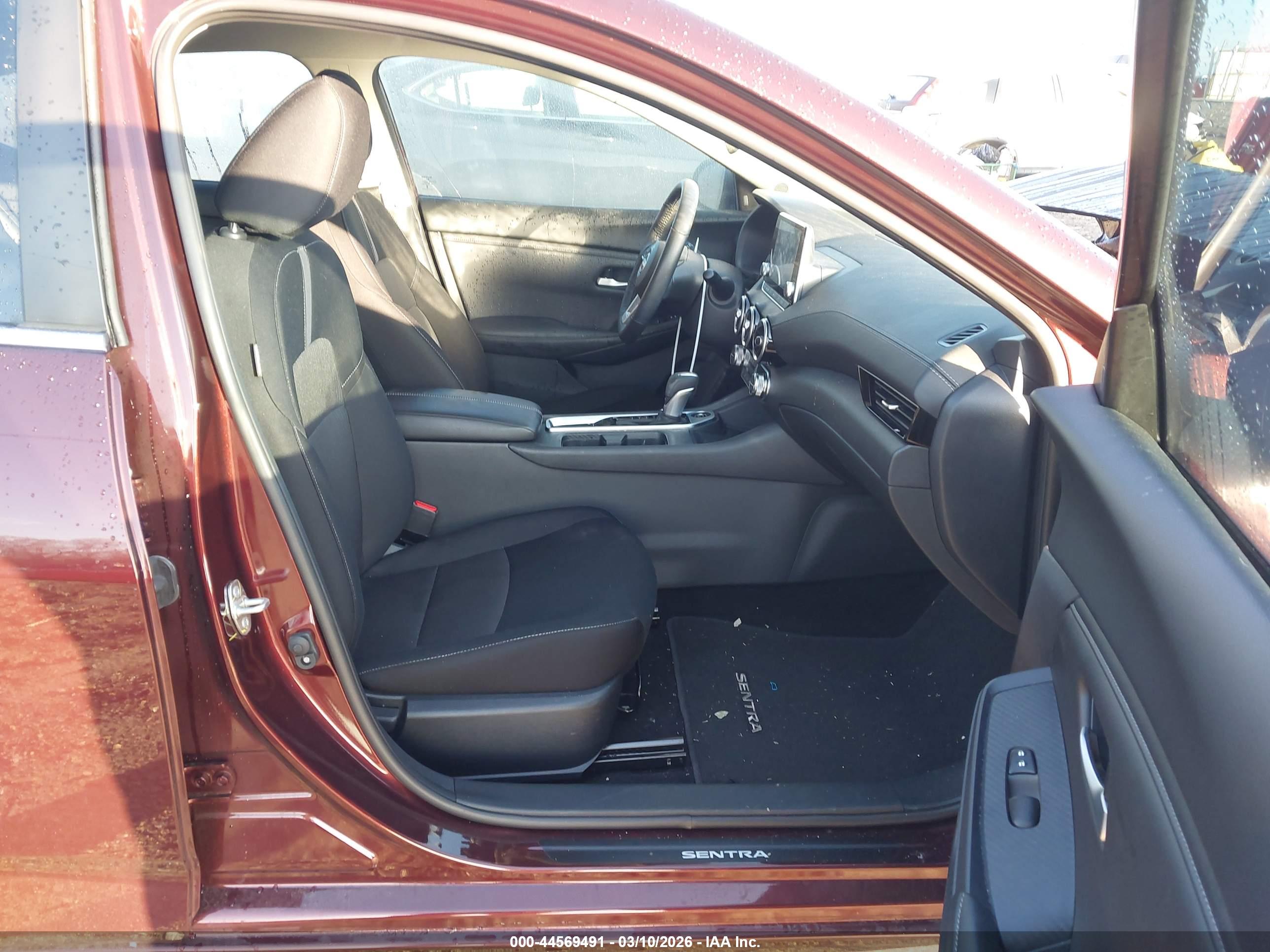 NISSAN SENTRA image 5
