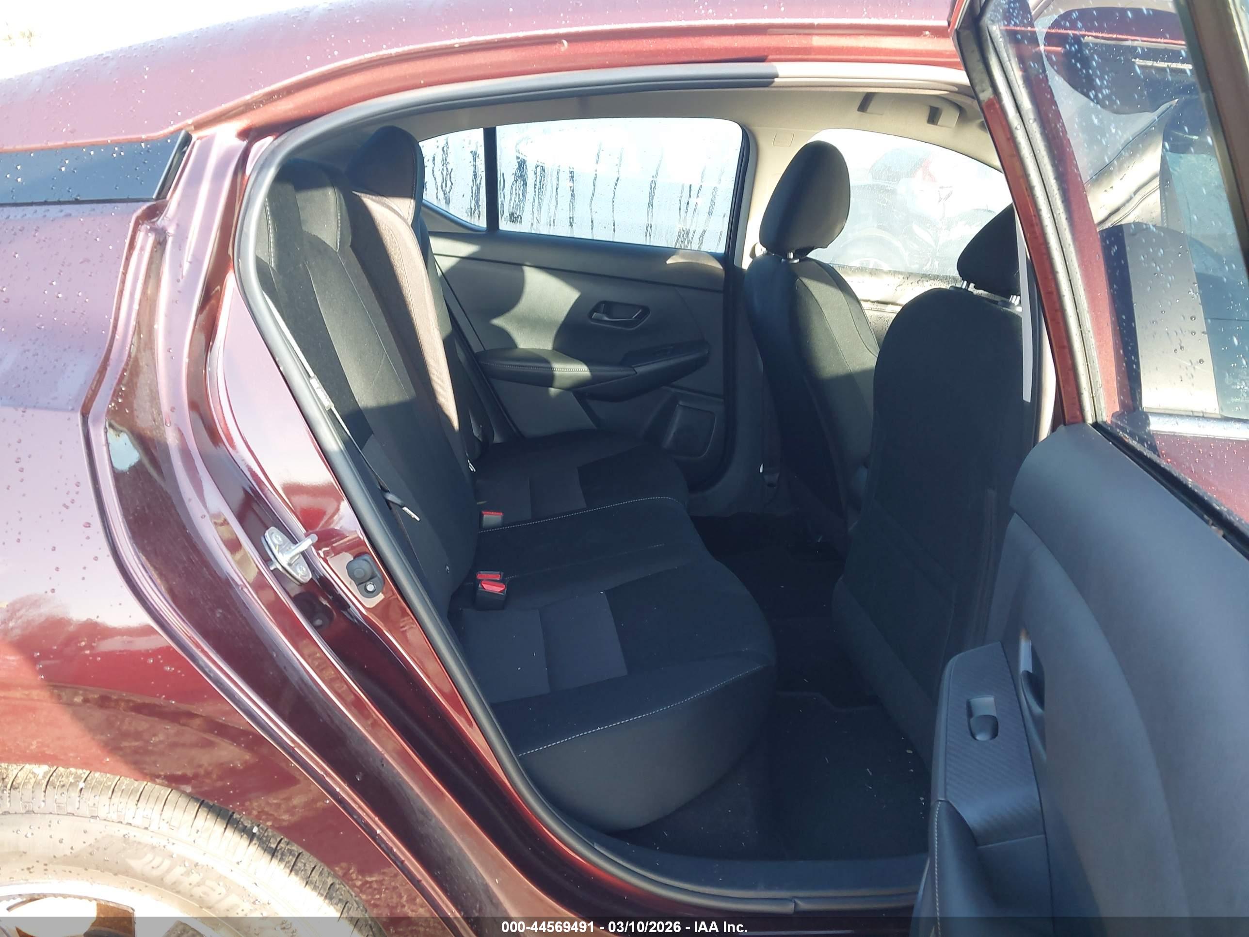 NISSAN SENTRA image 8