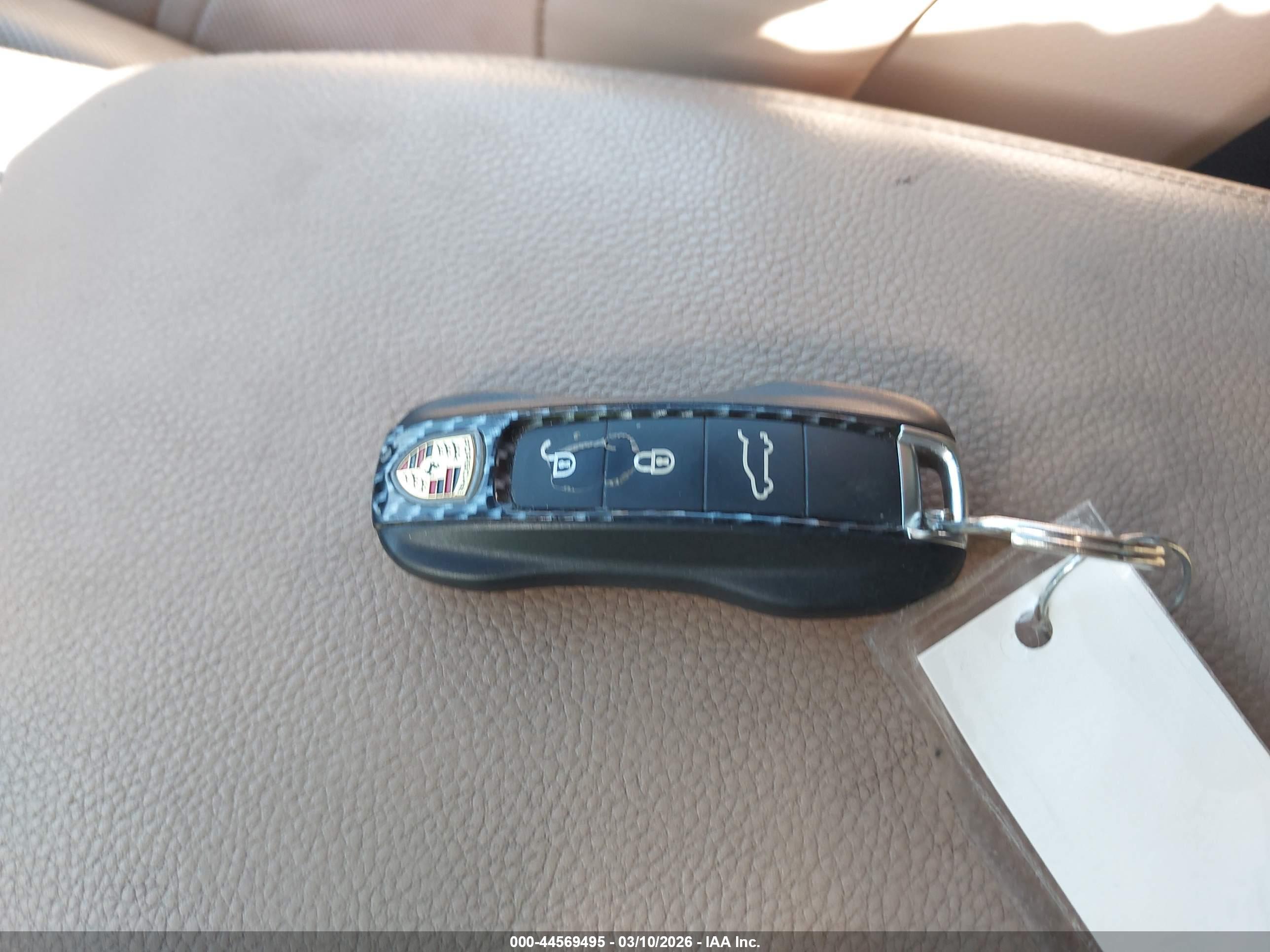 PORSCHE CAYENNE image 11
