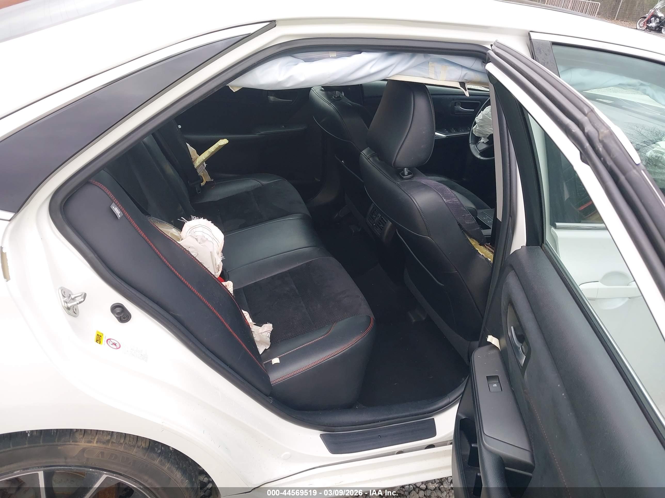 TOYOTA CAMRY image 8