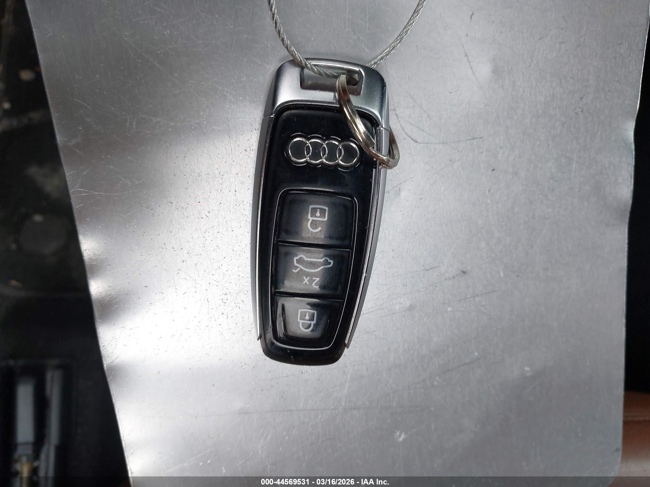 AUDI Q7 image 11