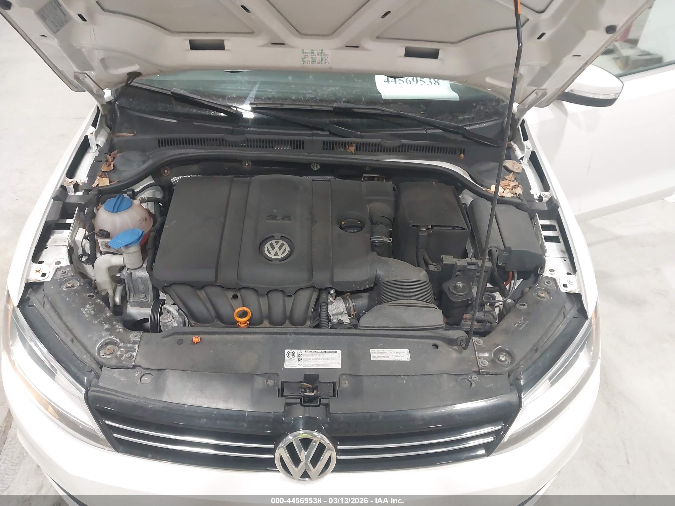 VOLKSWAGEN JETTA image 10