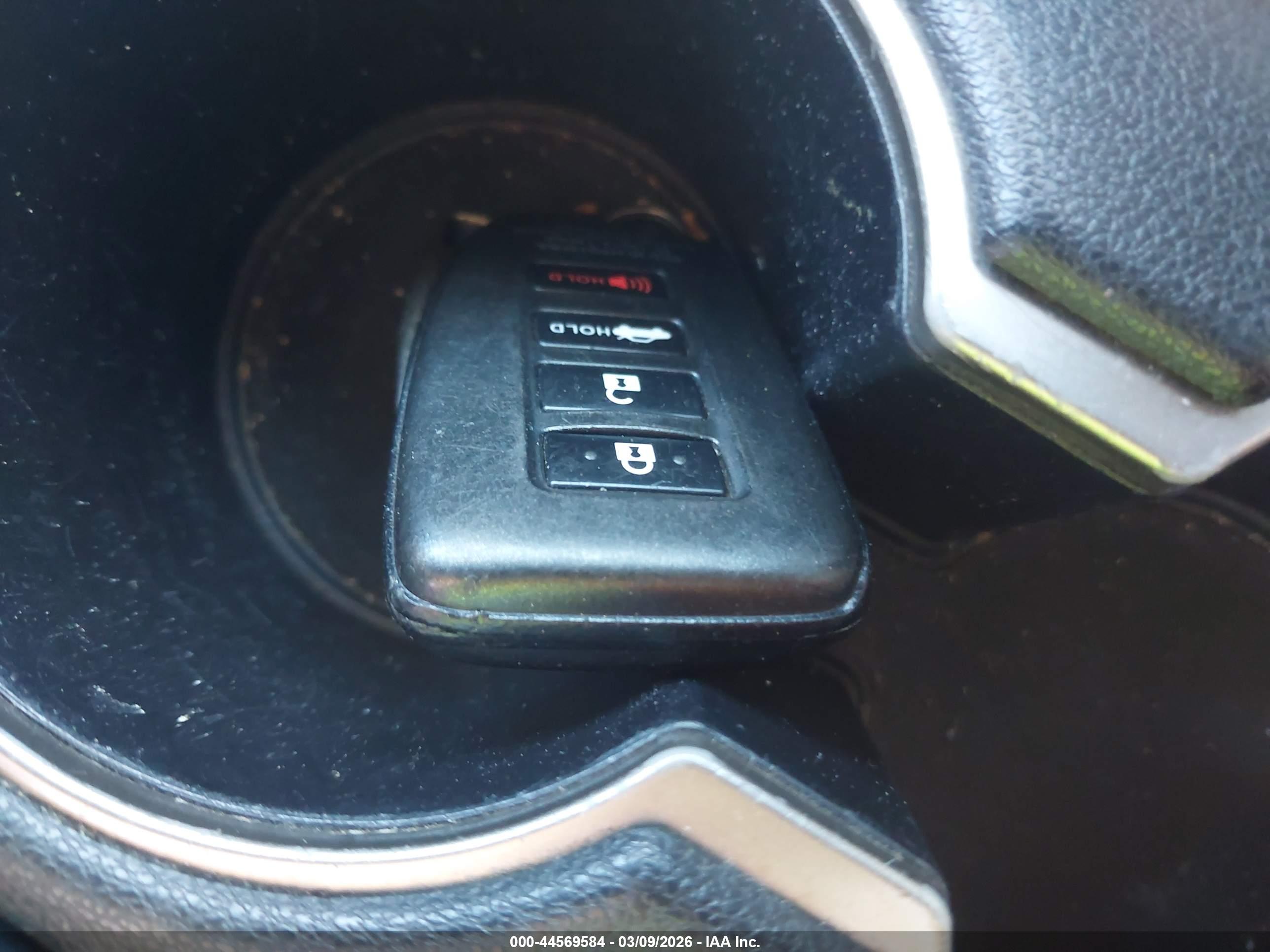 LEXUS IS image 11