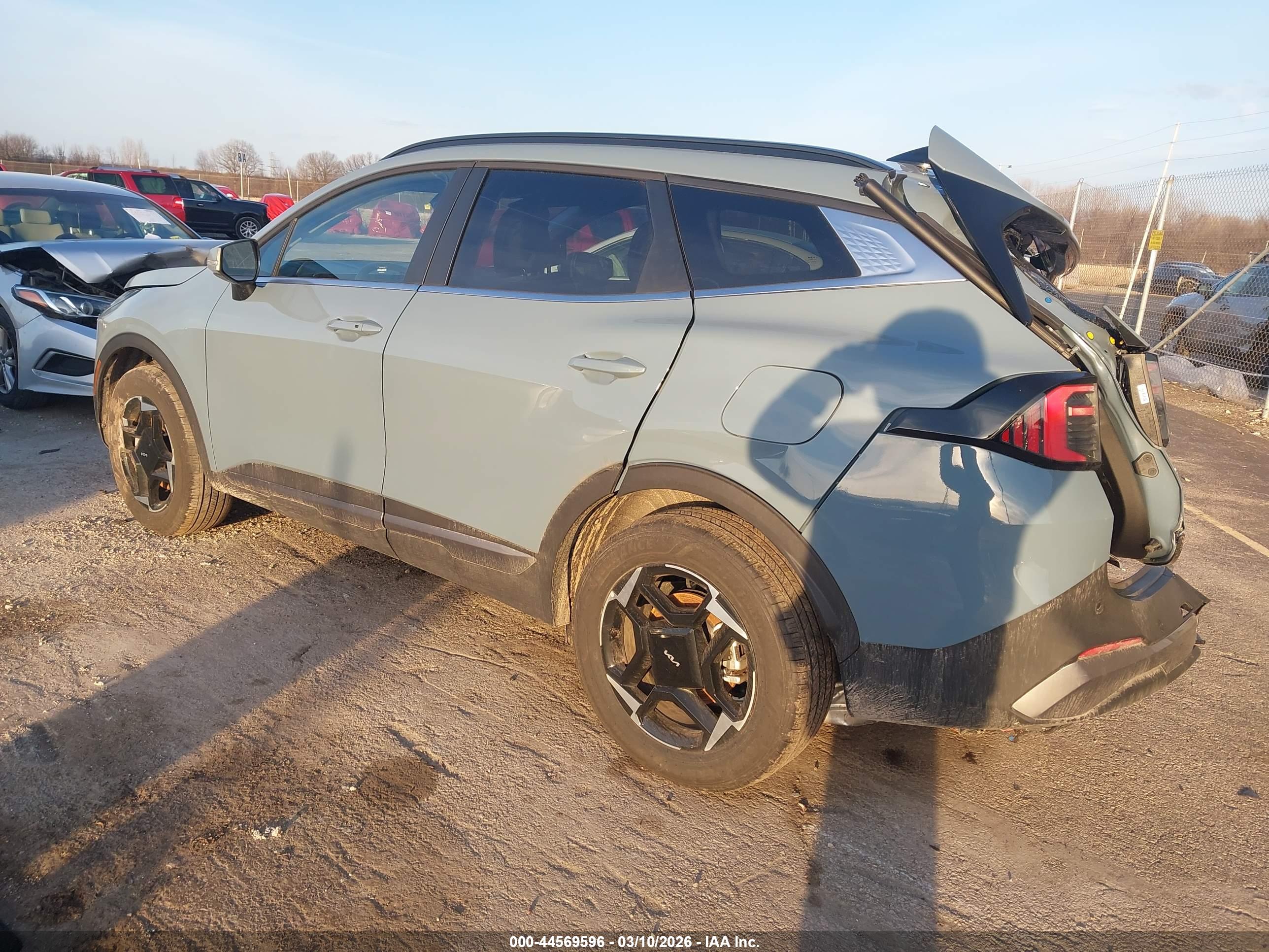KIA SPORTAGE image 3
