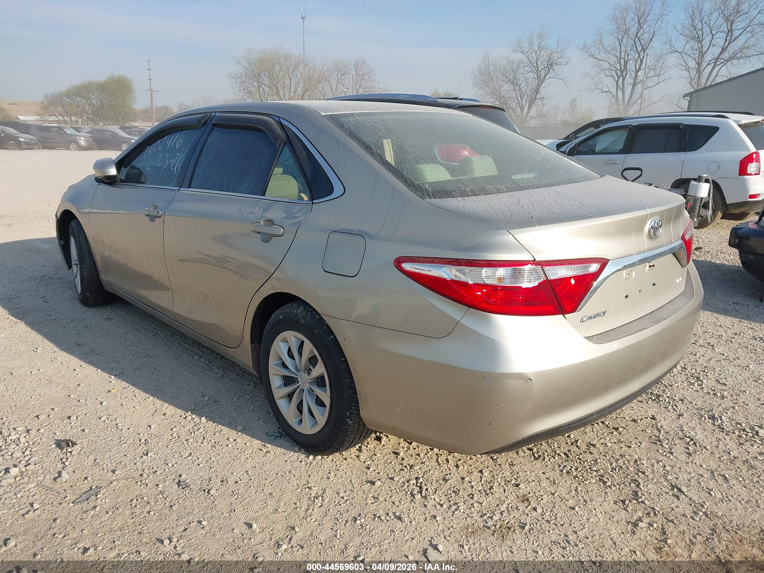 TOYOTA CAMRY image 3