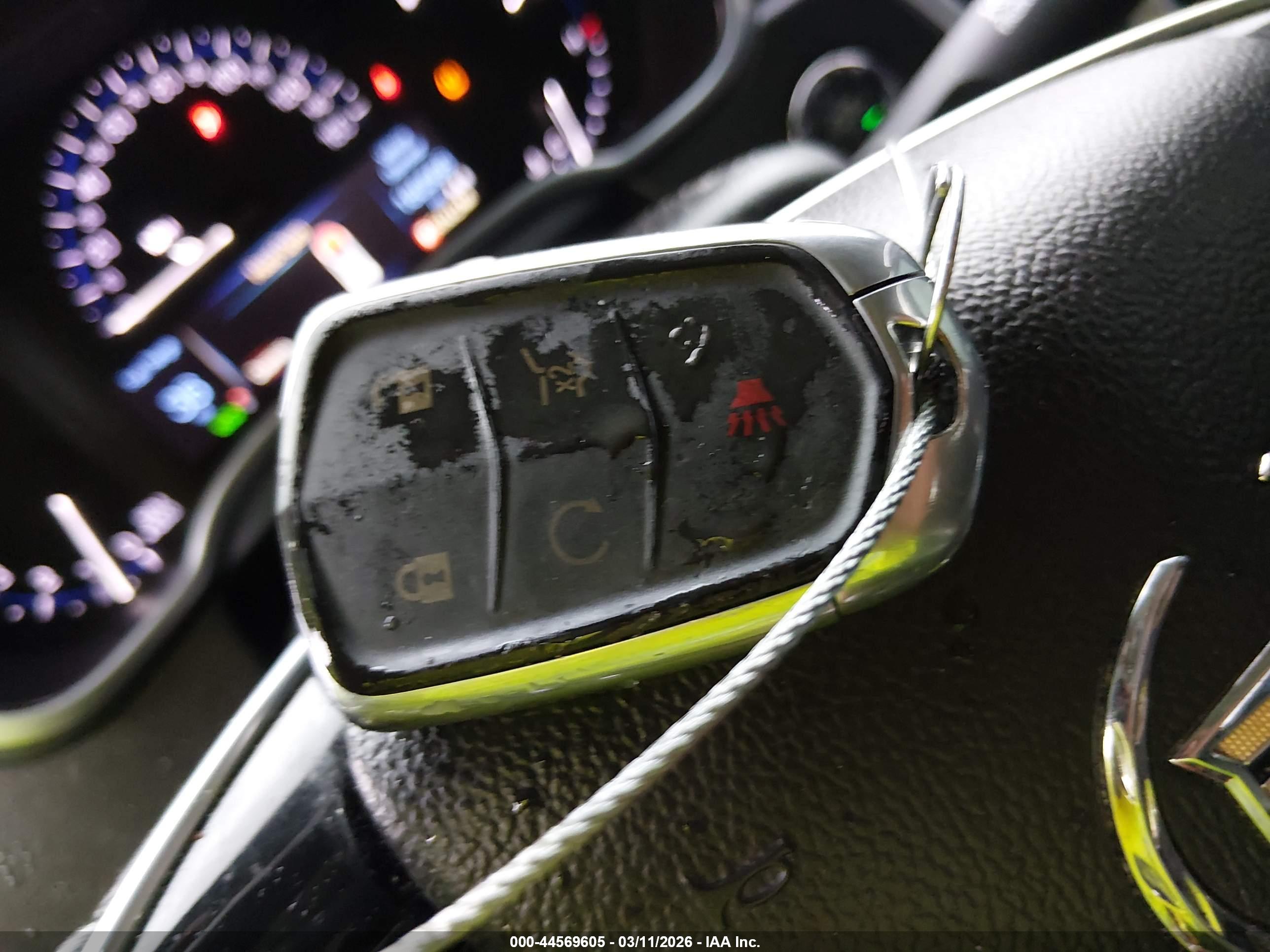 CADILLAC SRX image 11