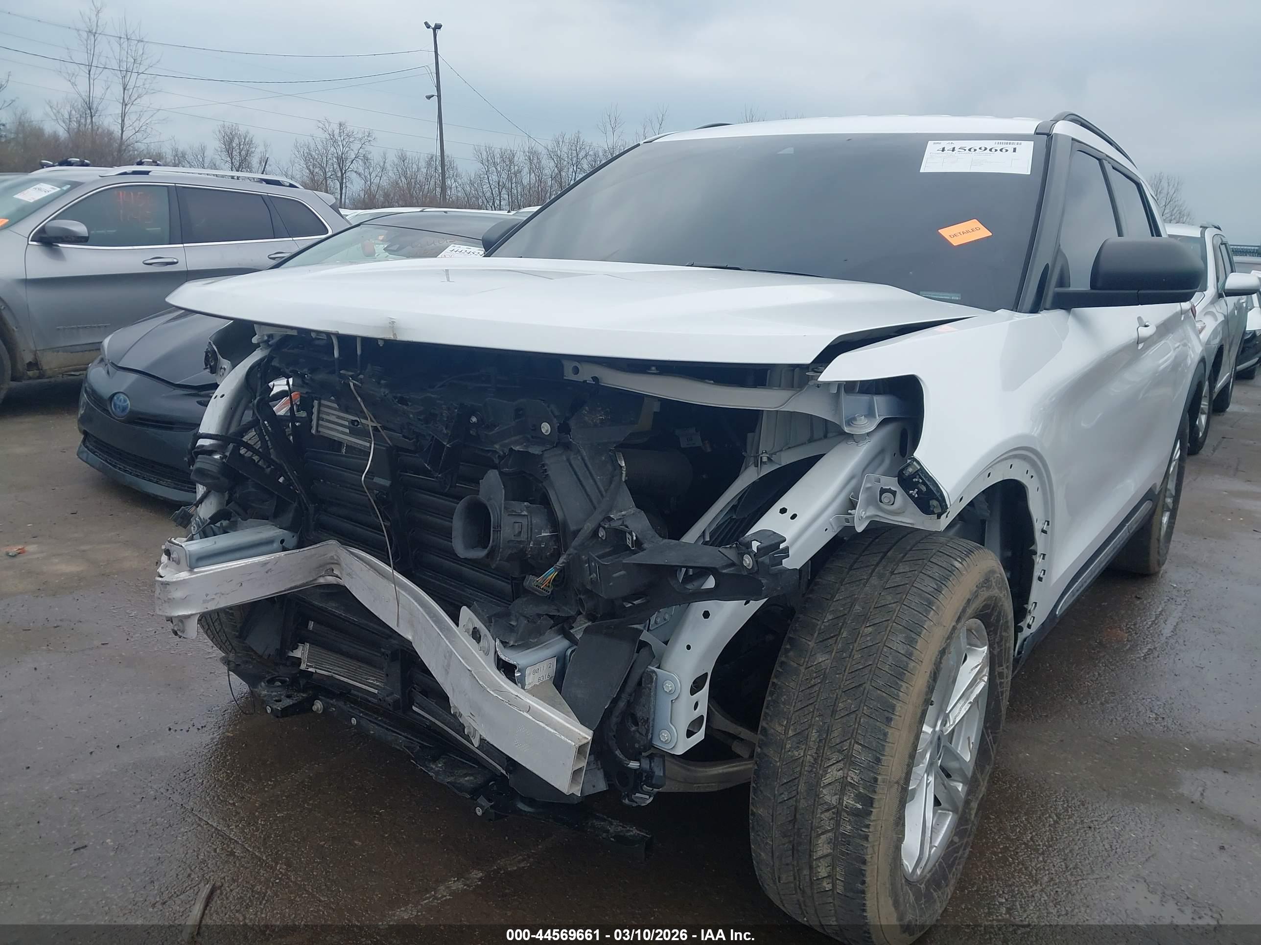 FORD EXPLORER image 6