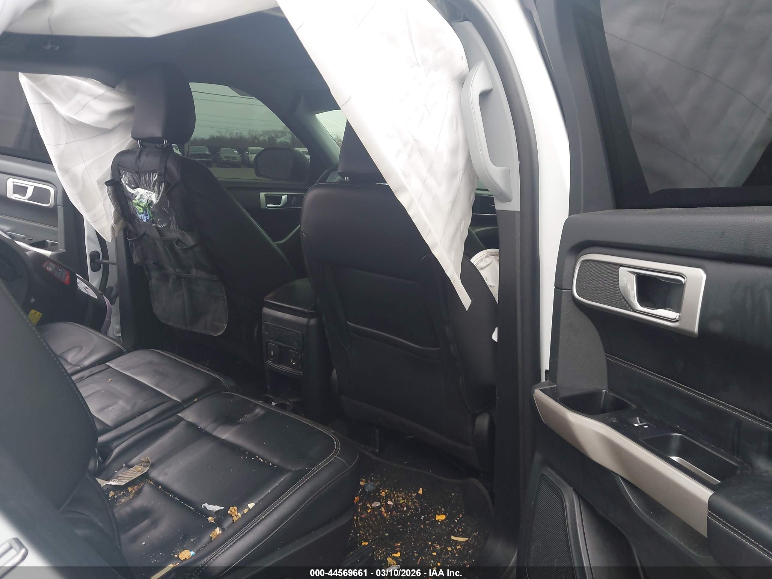 FORD EXPLORER image 8