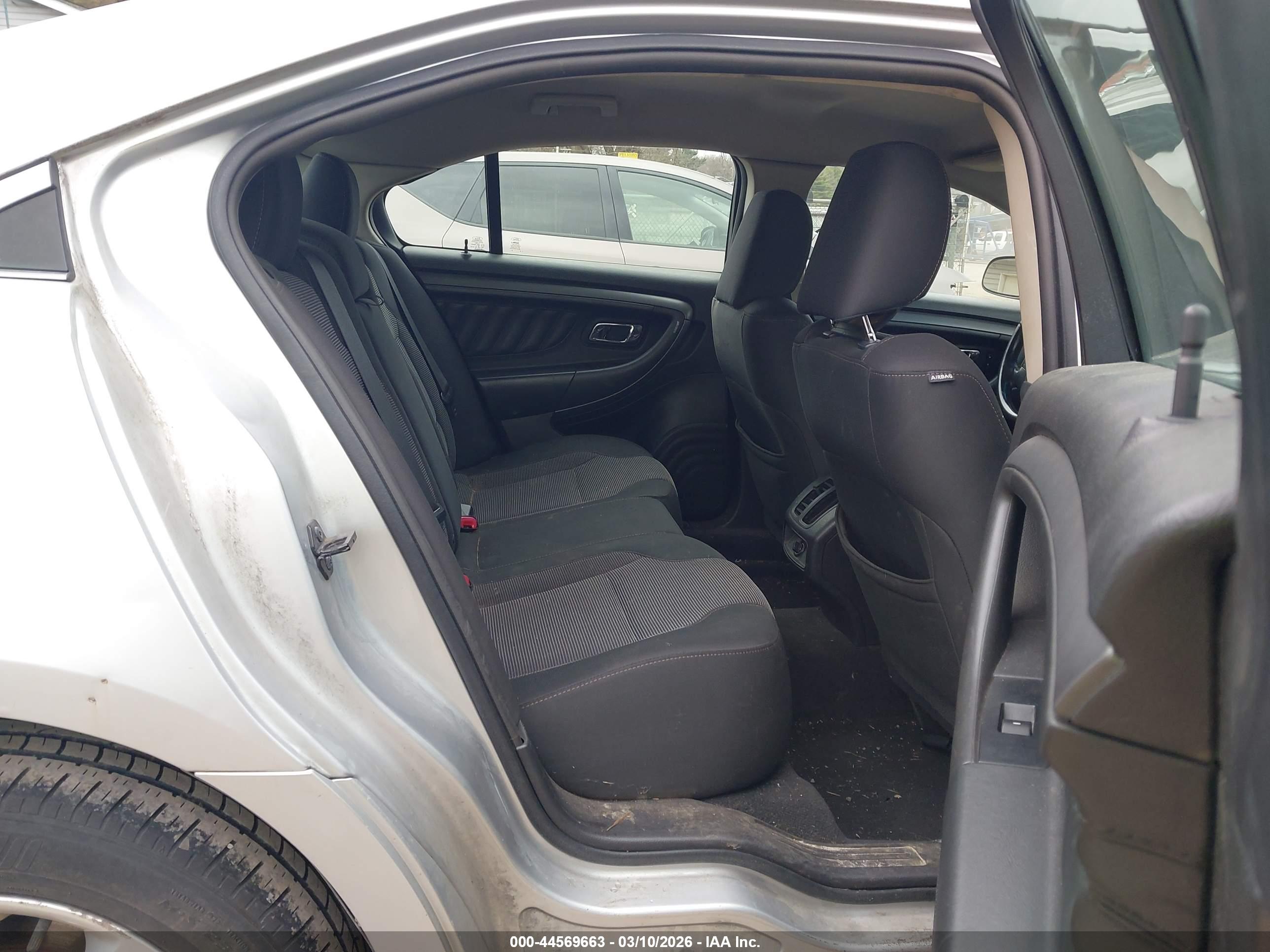 FORD TAURUS image 8