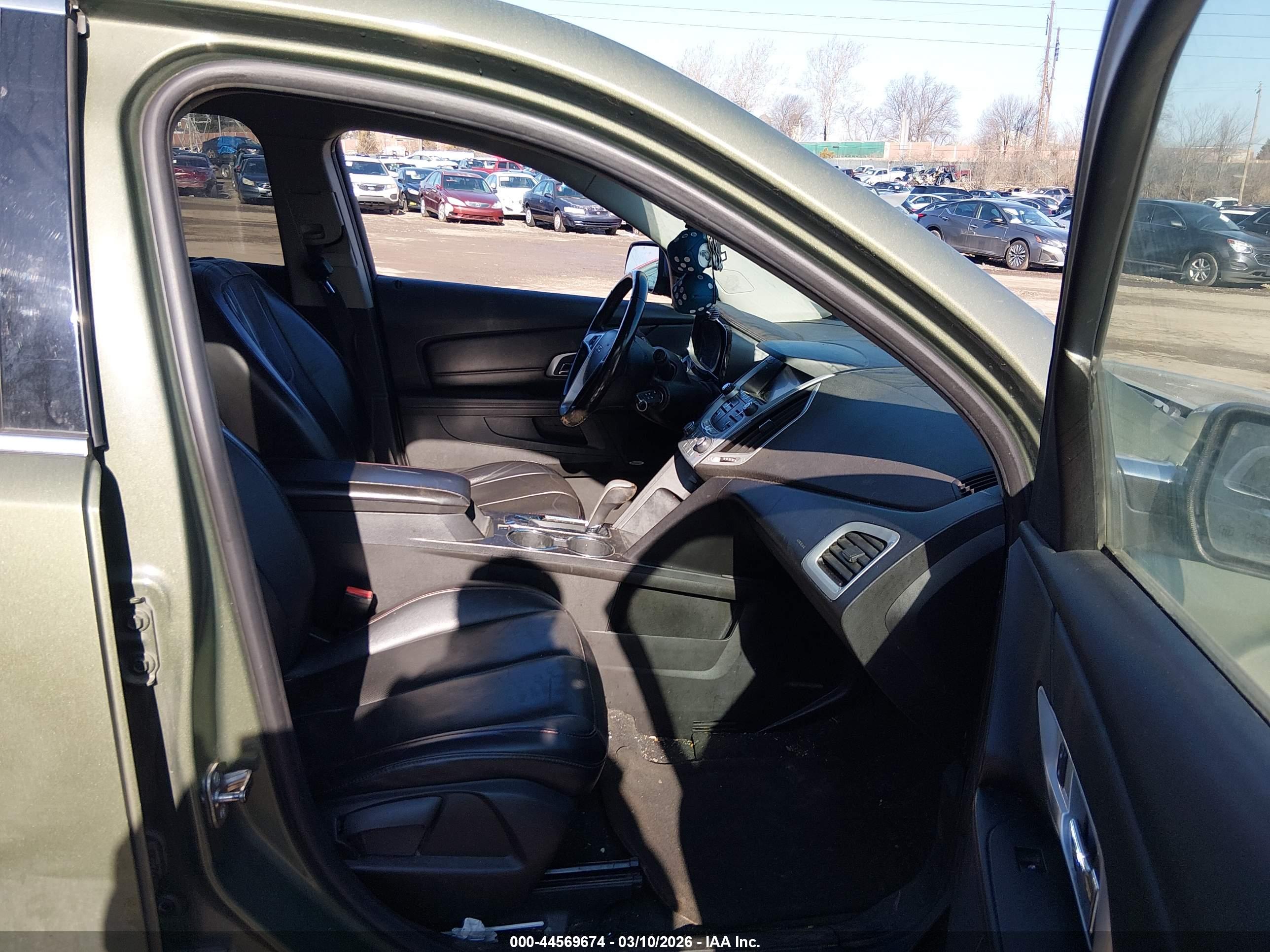 GMC TERRAIN image 5