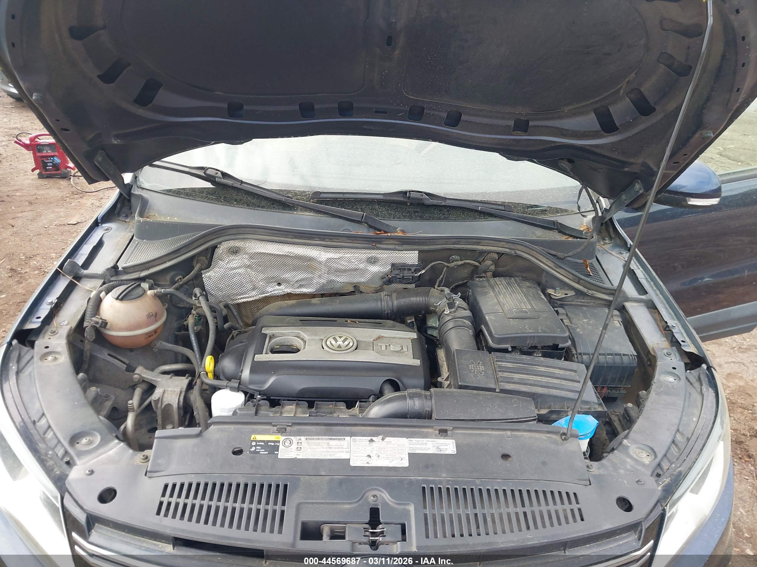 VOLKSWAGEN TIGUAN image 10