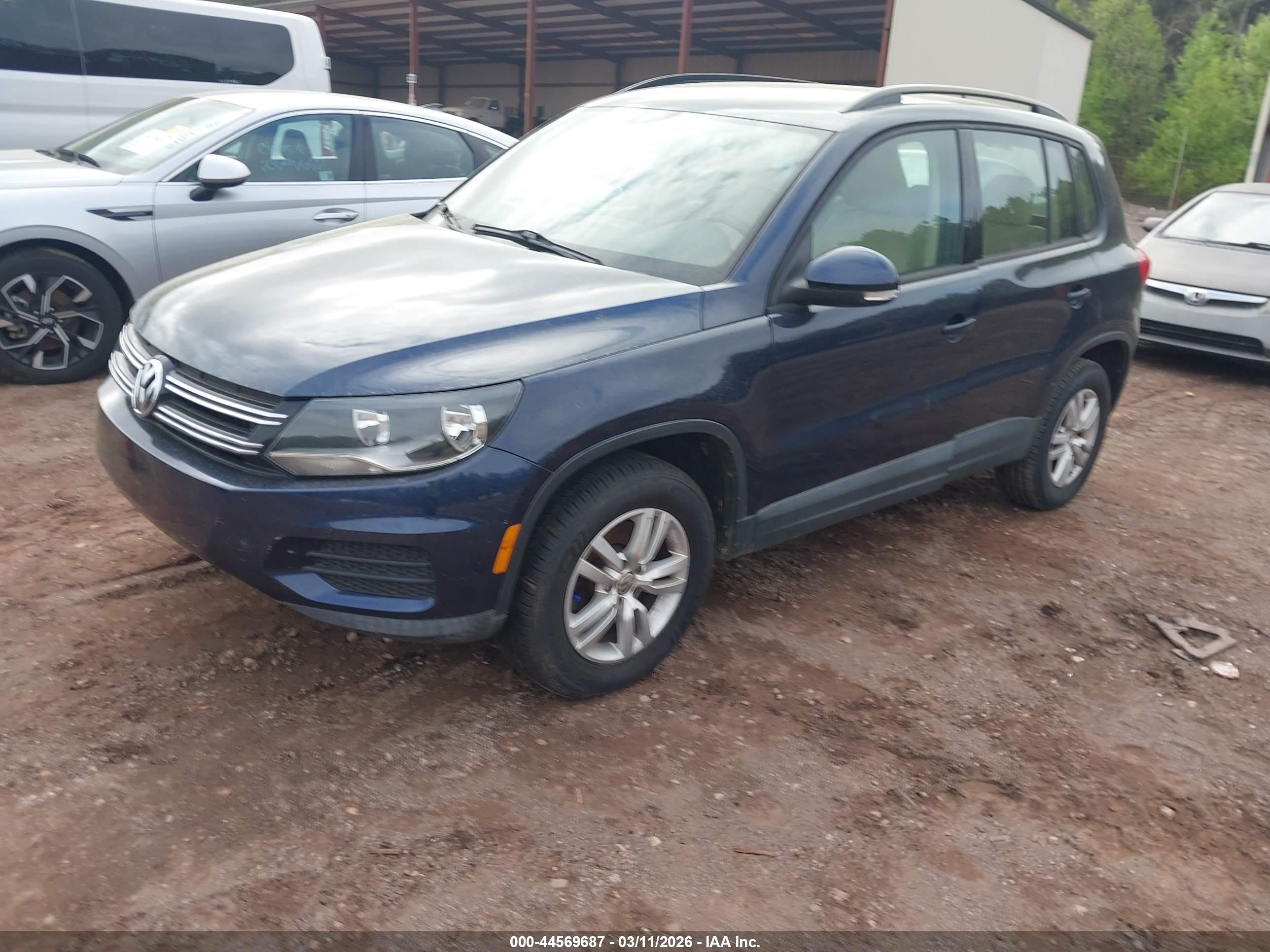 VOLKSWAGEN TIGUAN image 2