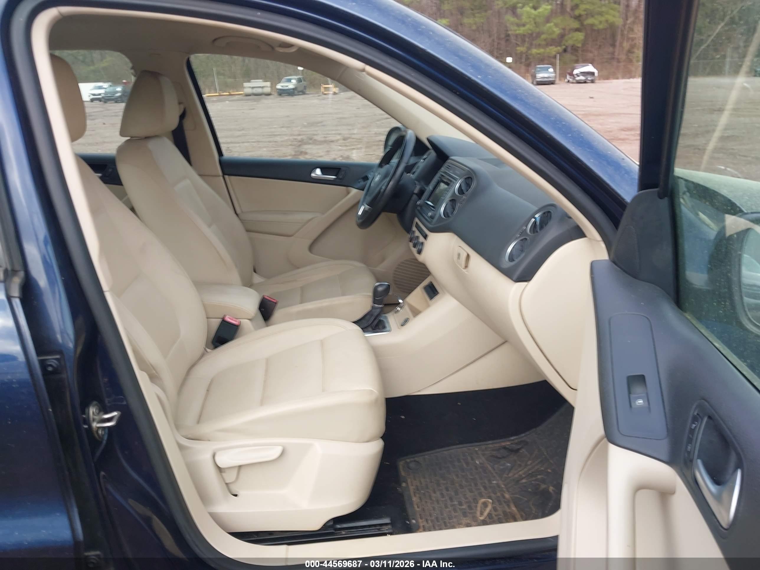 VOLKSWAGEN TIGUAN image 5