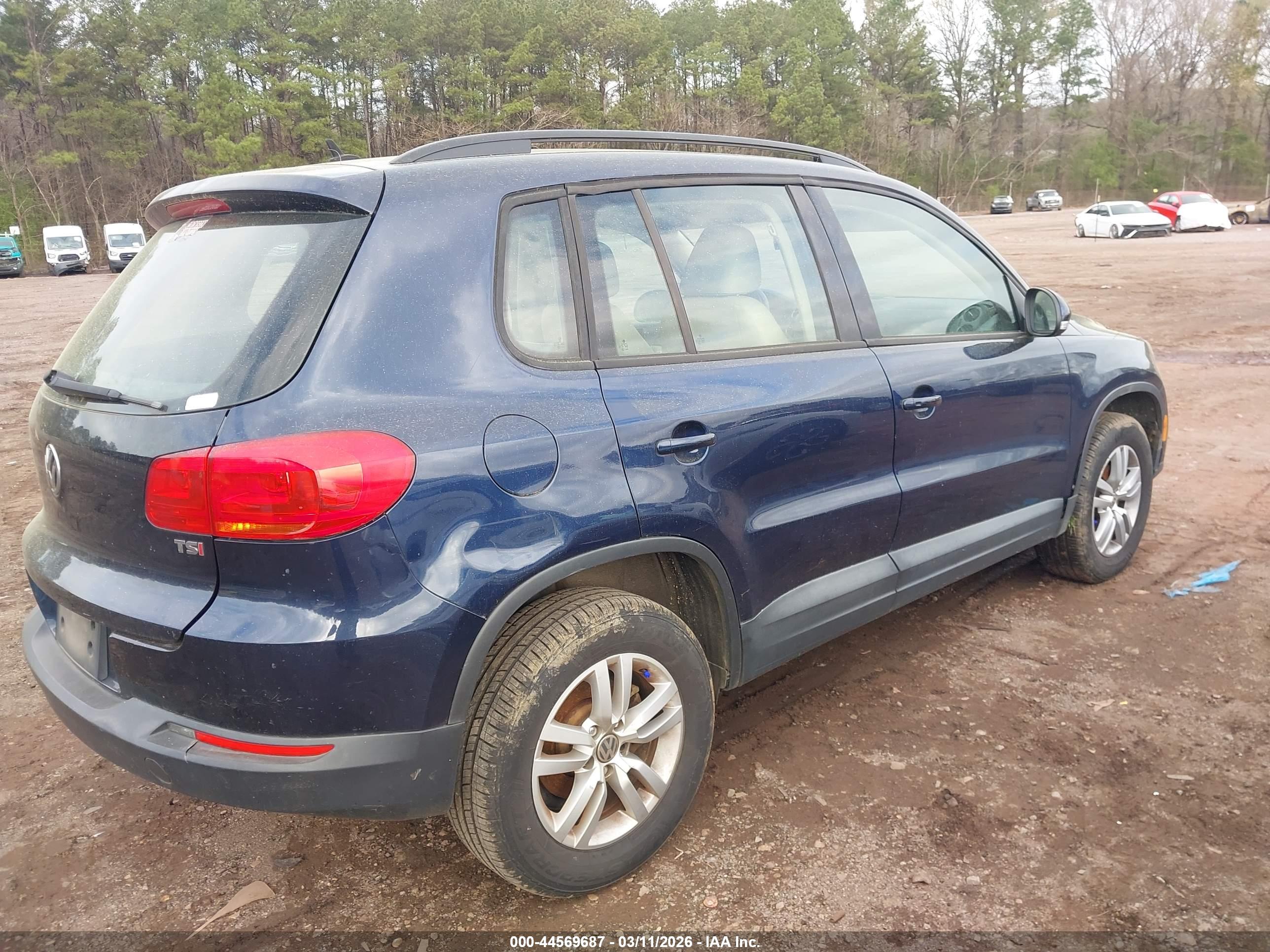 VOLKSWAGEN TIGUAN image 6
