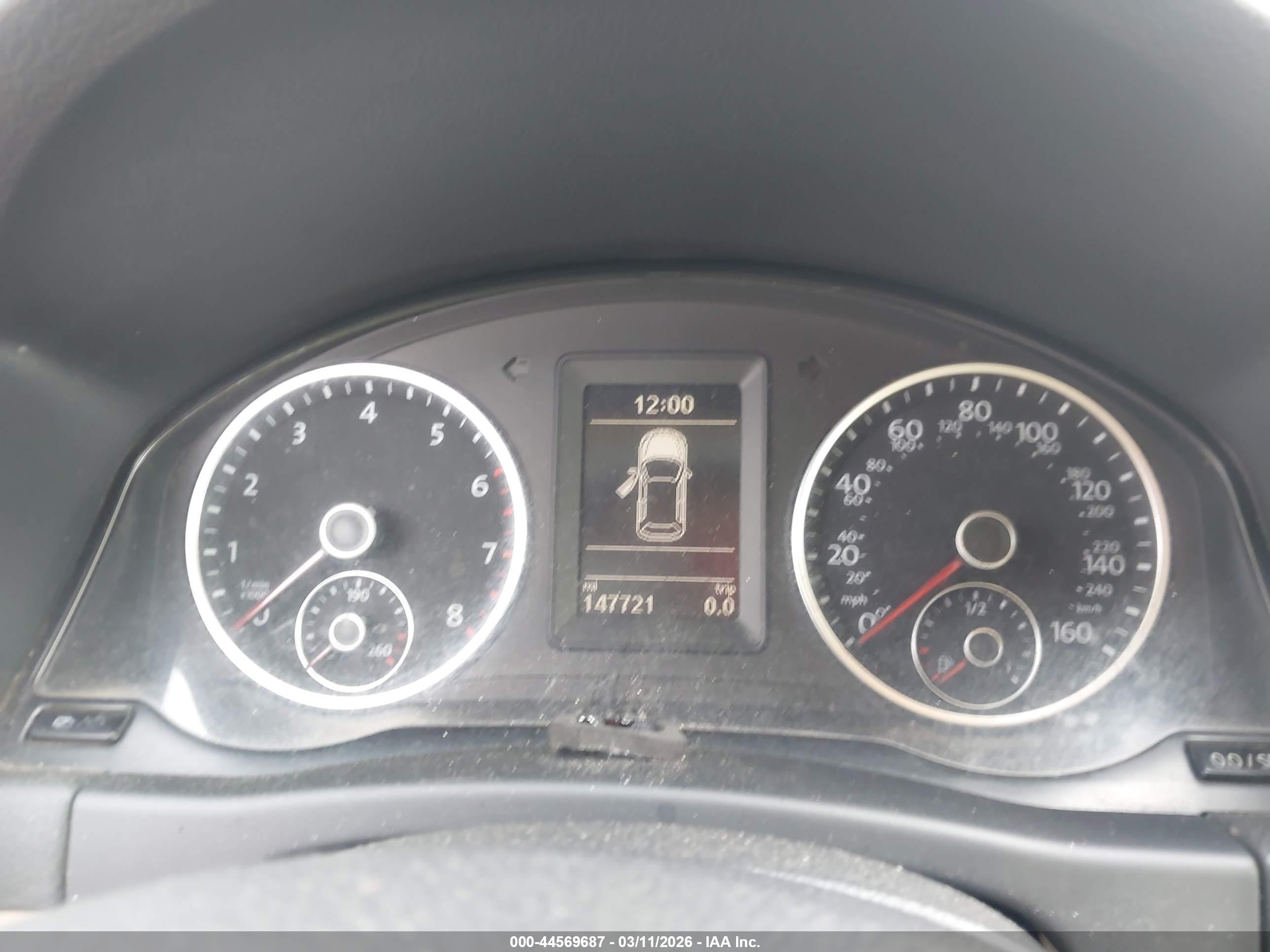 VOLKSWAGEN TIGUAN image 7