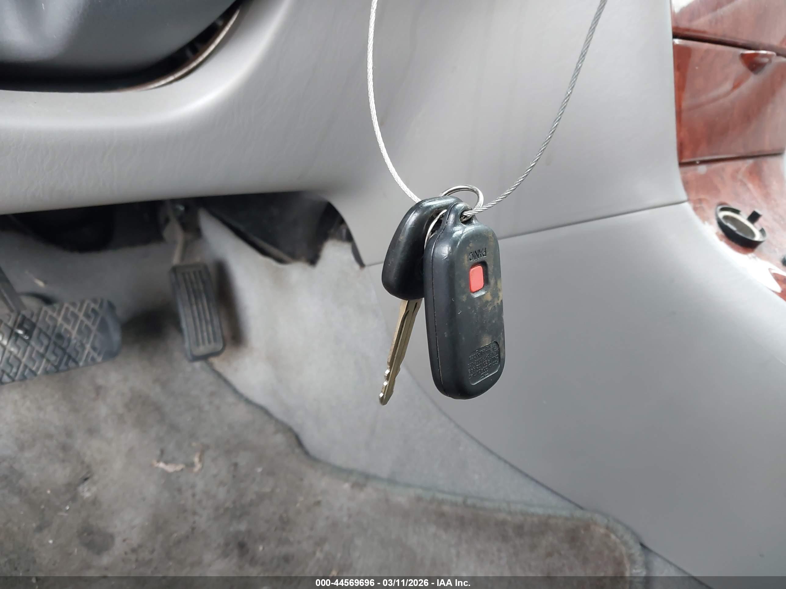 TOYOTA COROLLA image 11