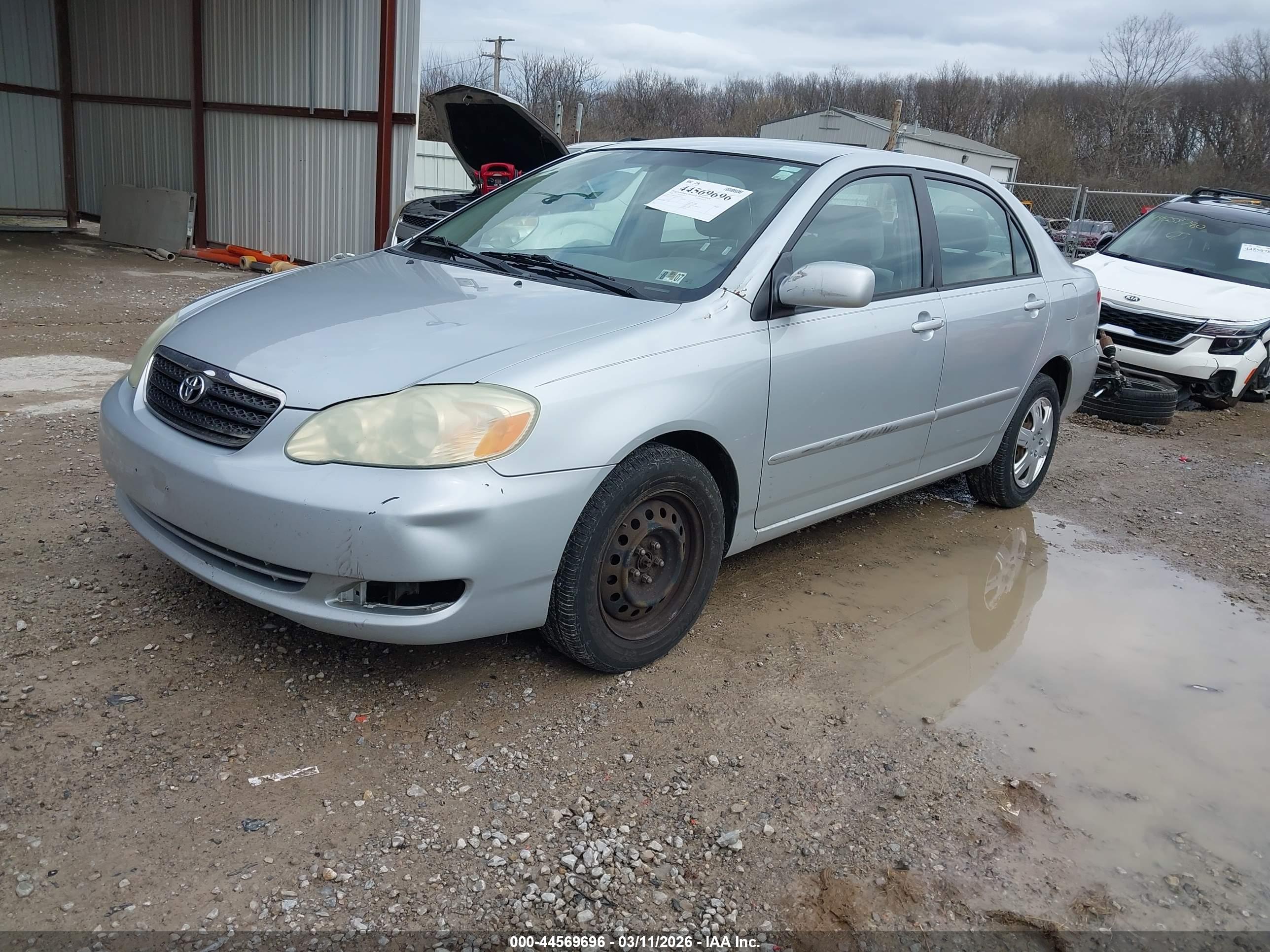 TOYOTA COROLLA image 2
