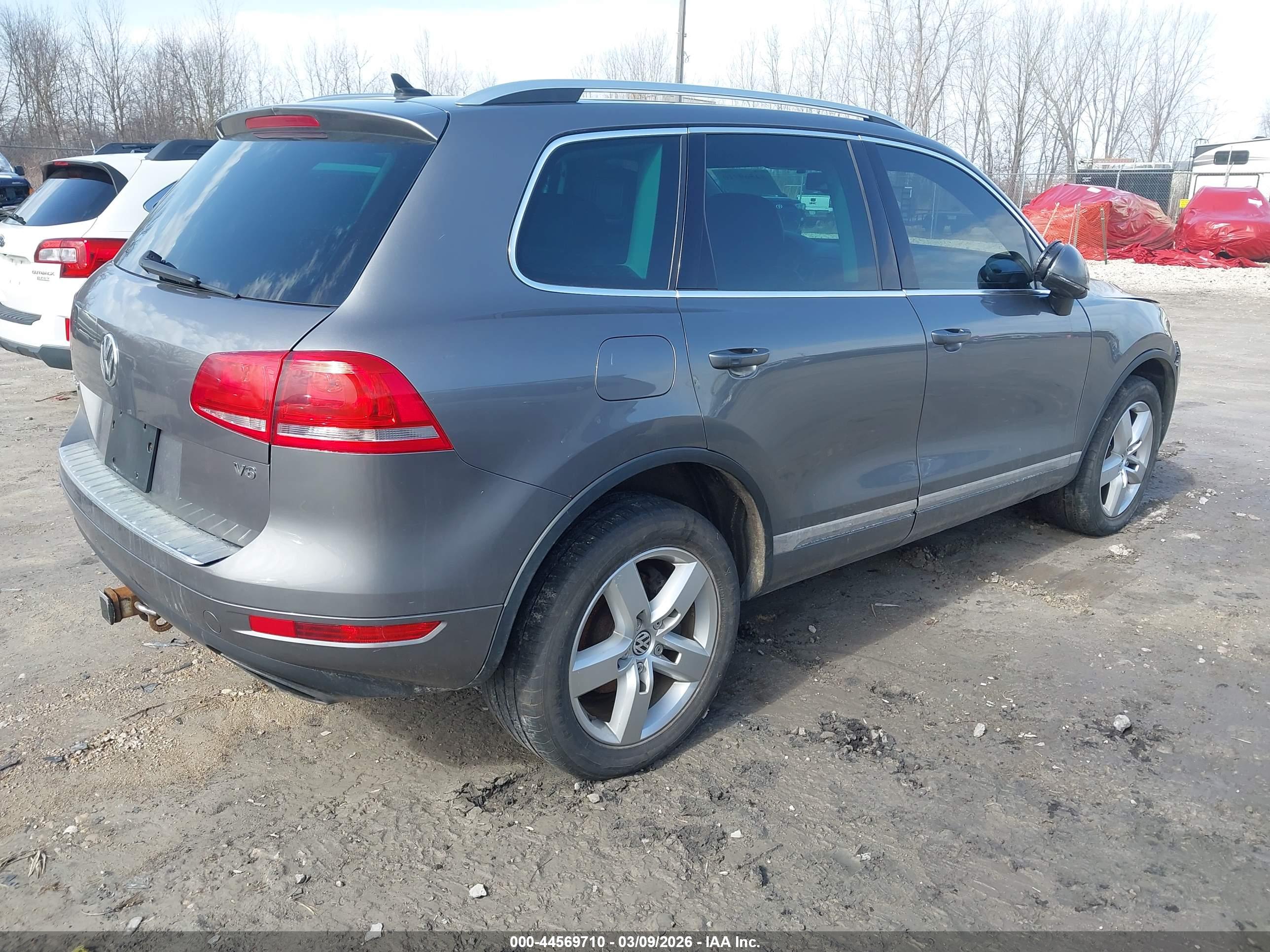 VOLKSWAGEN TOUAREG image 4