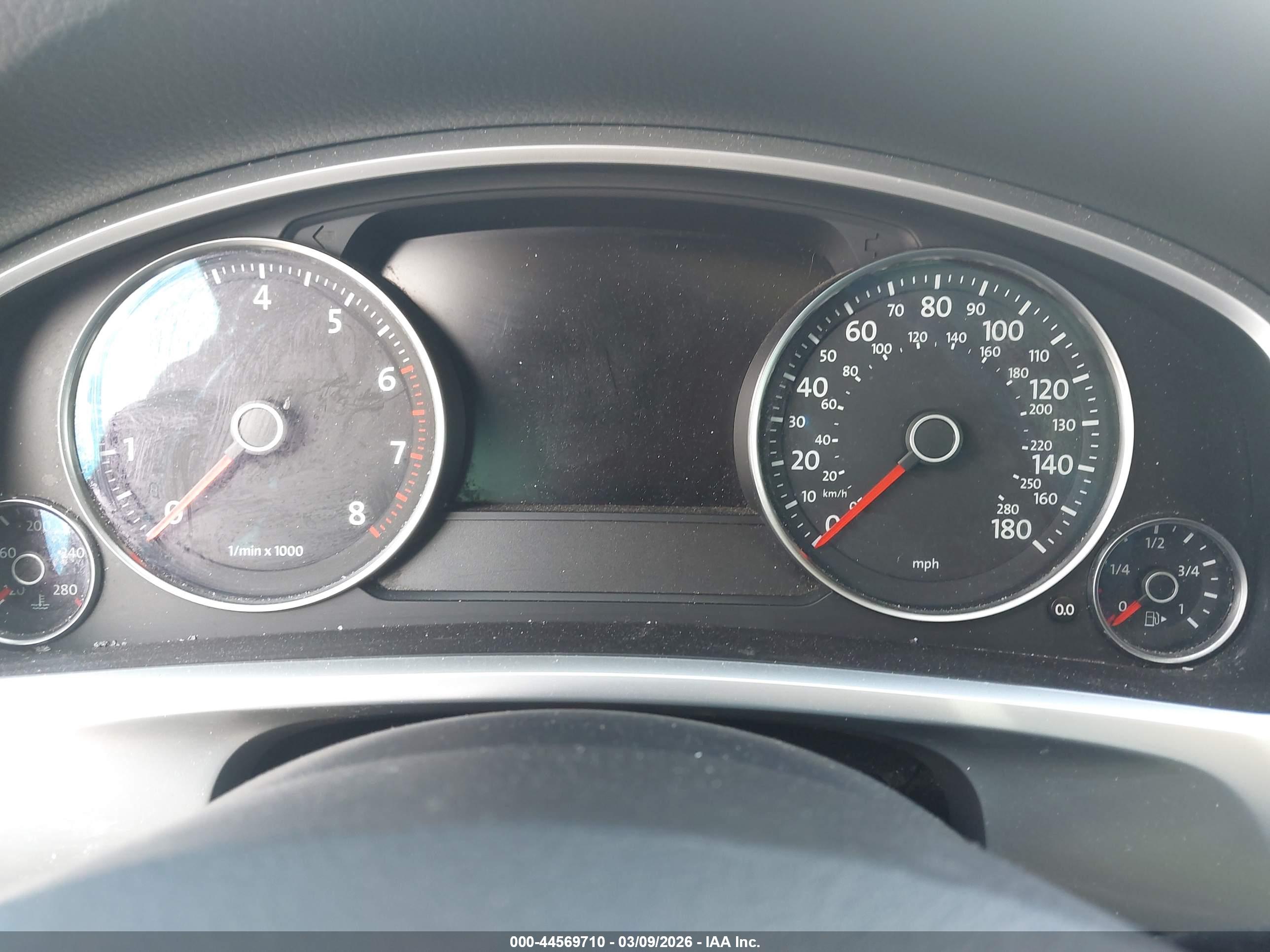 VOLKSWAGEN TOUAREG image 7