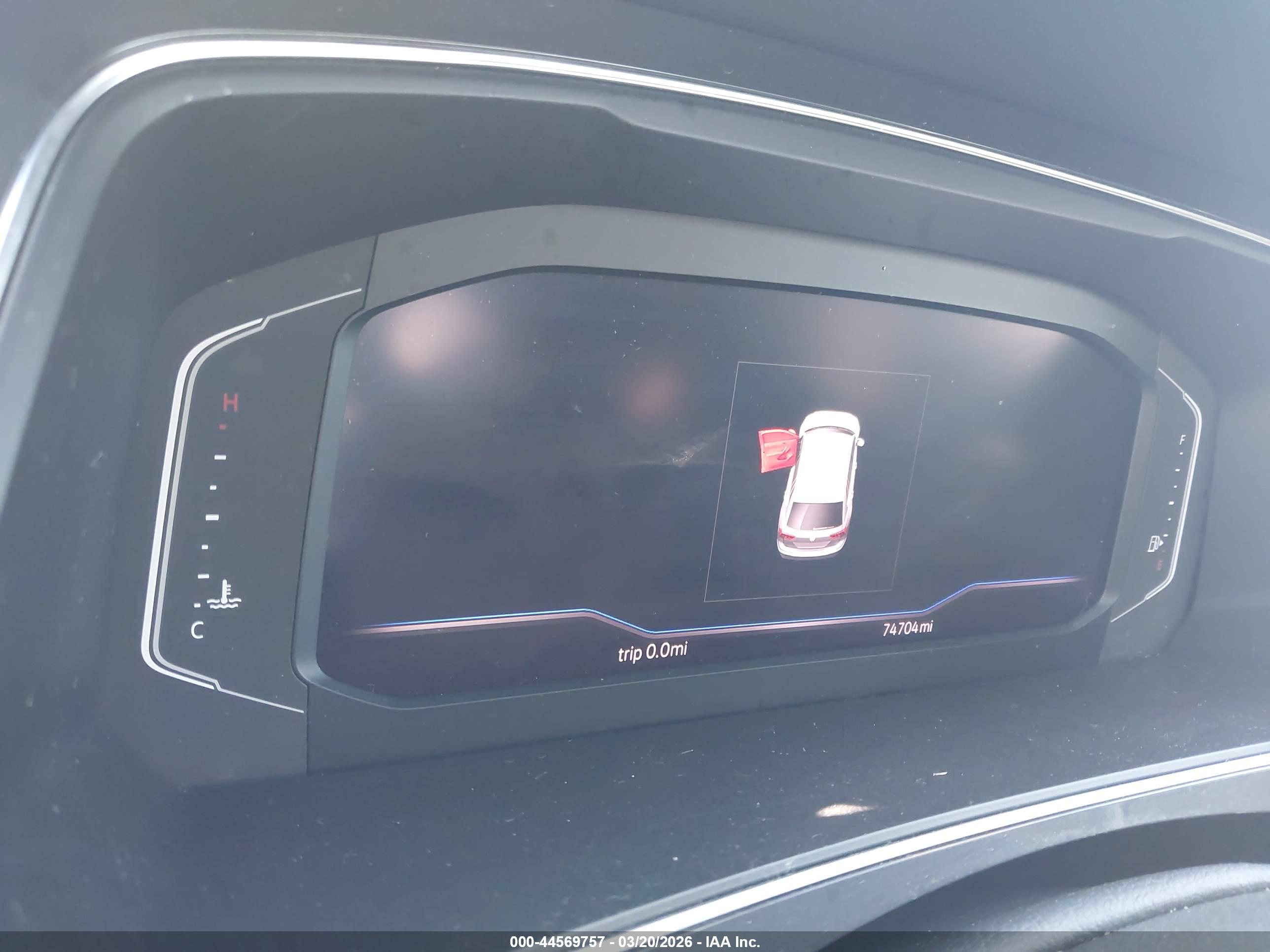VOLKSWAGEN TIGUAN image 7