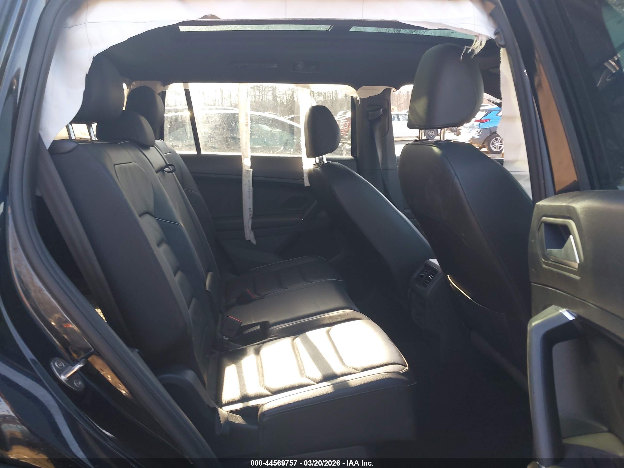 VOLKSWAGEN TIGUAN image 8