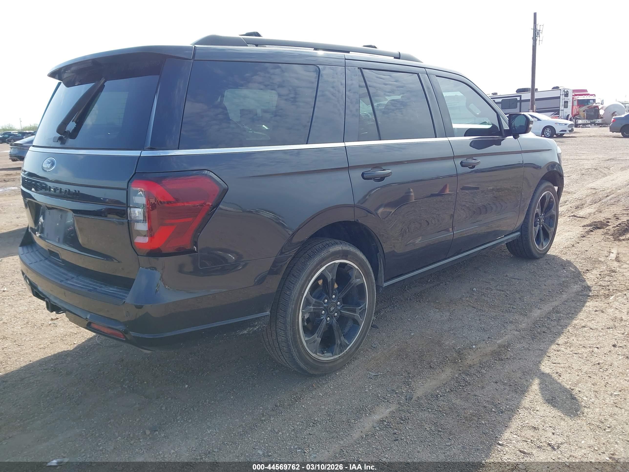 FORD EXPEDITION image 4