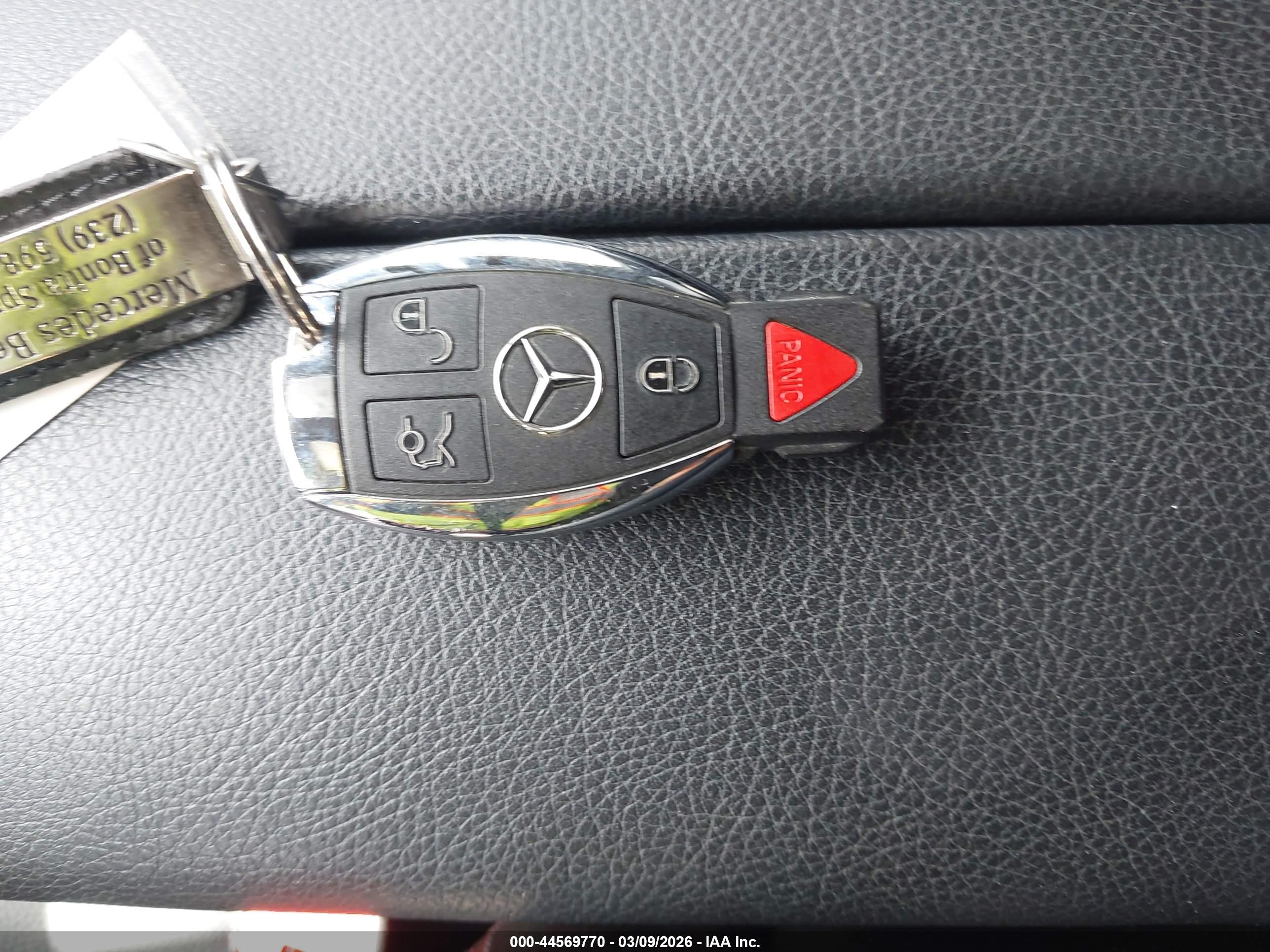 MERCEDES-BENZ GLC image 11