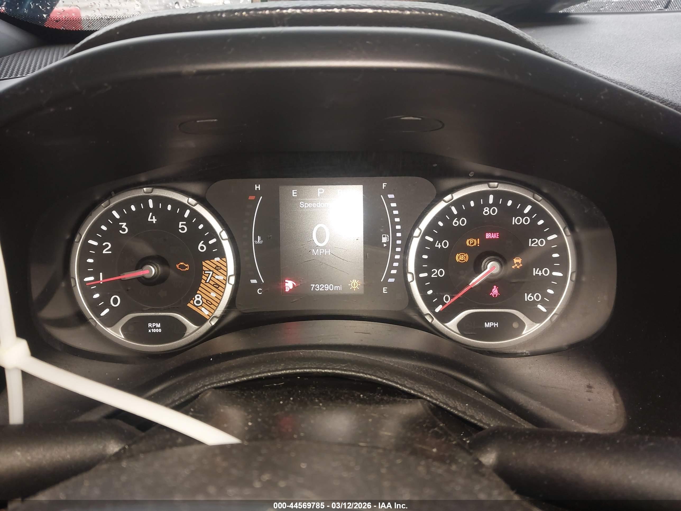 JEEP RENEGADE image 7