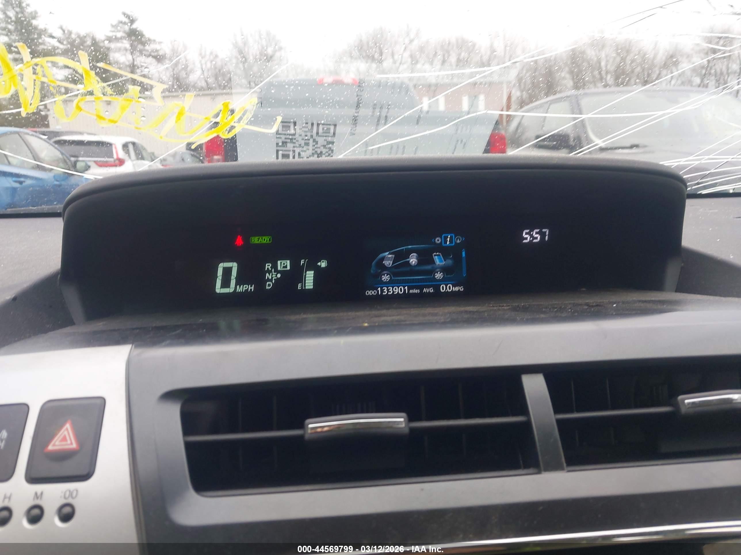 TOYOTA PRIUS image 7