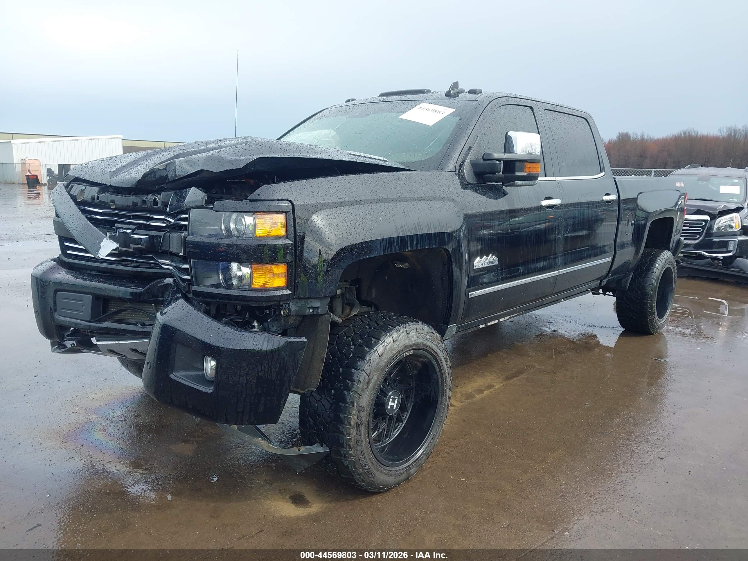 CHEVROLET SILVERADO image 2