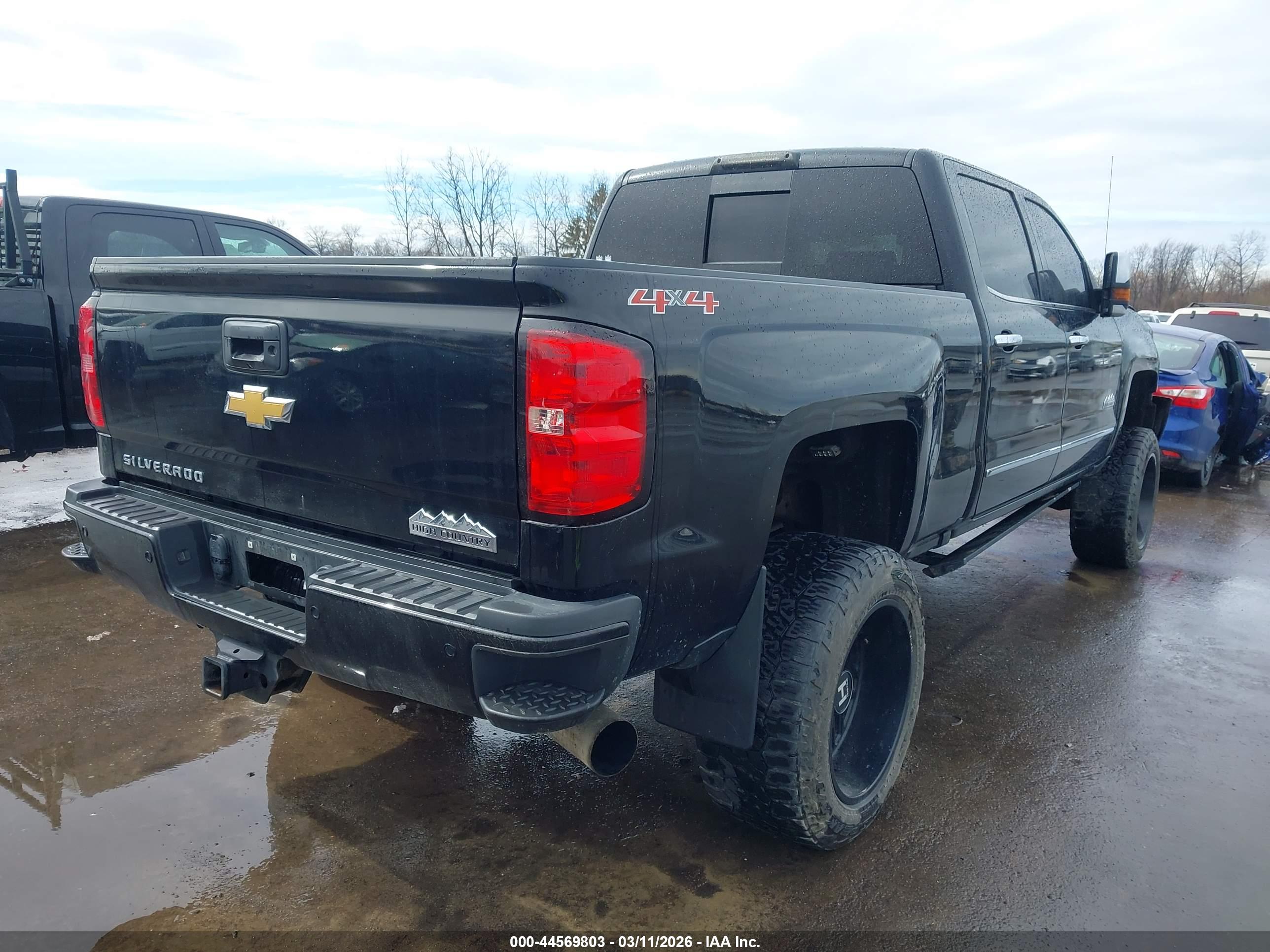 CHEVROLET SILVERADO image 4