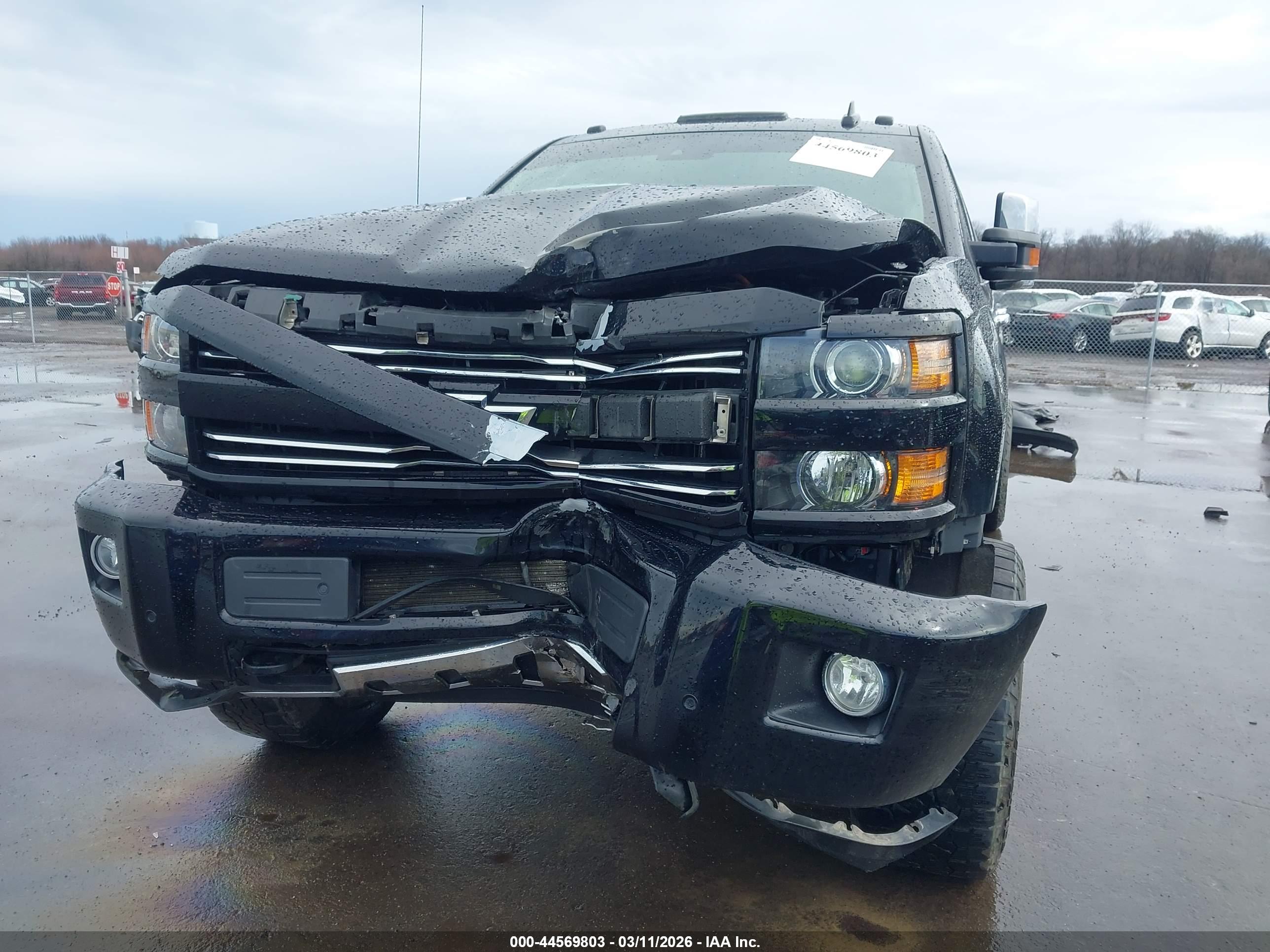 CHEVROLET SILVERADO image 6