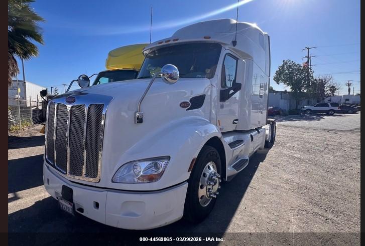 PETERBILT 579 image 2